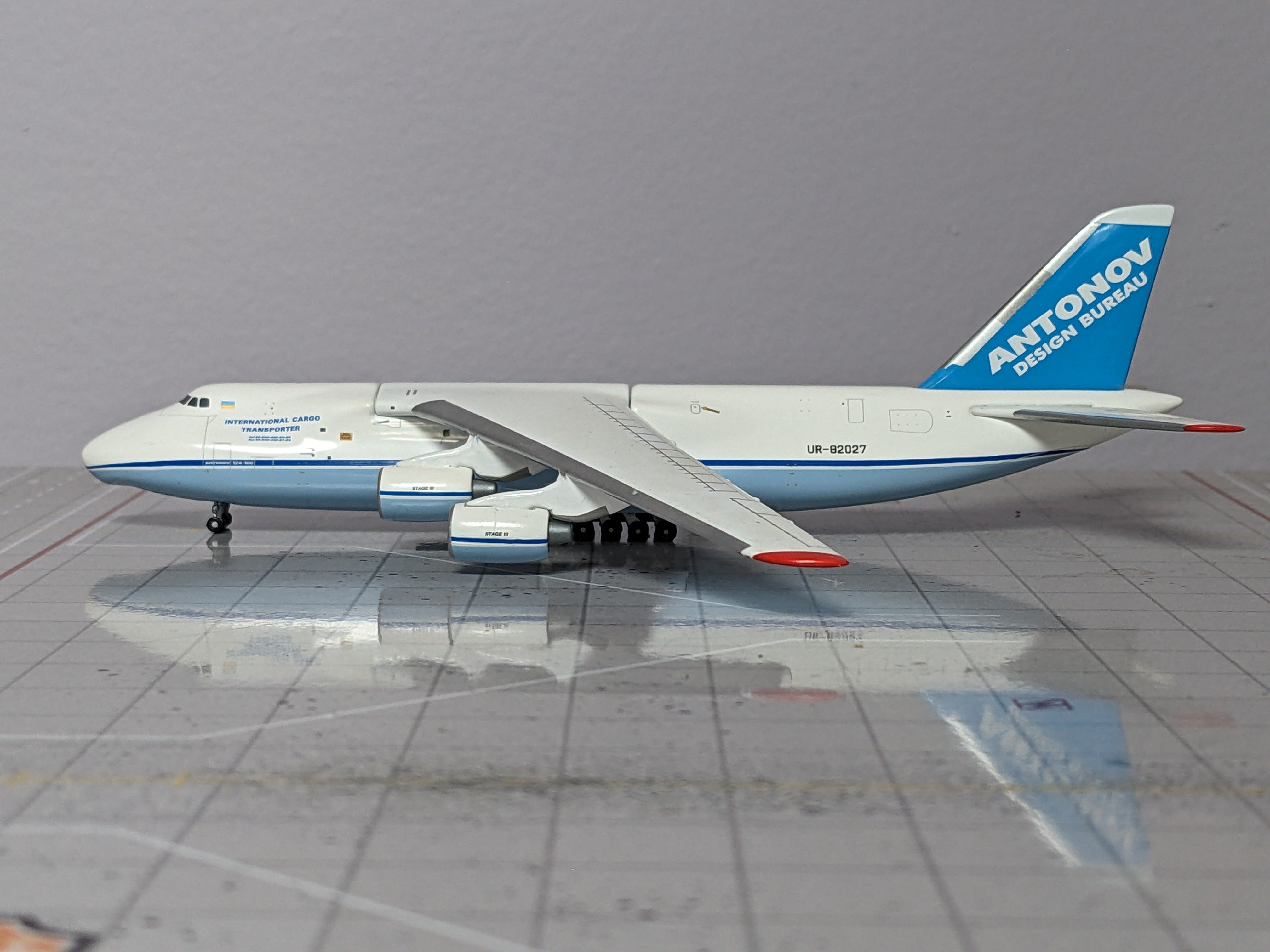 1:400 GEMINI ANTONOV AN124 UR-82027