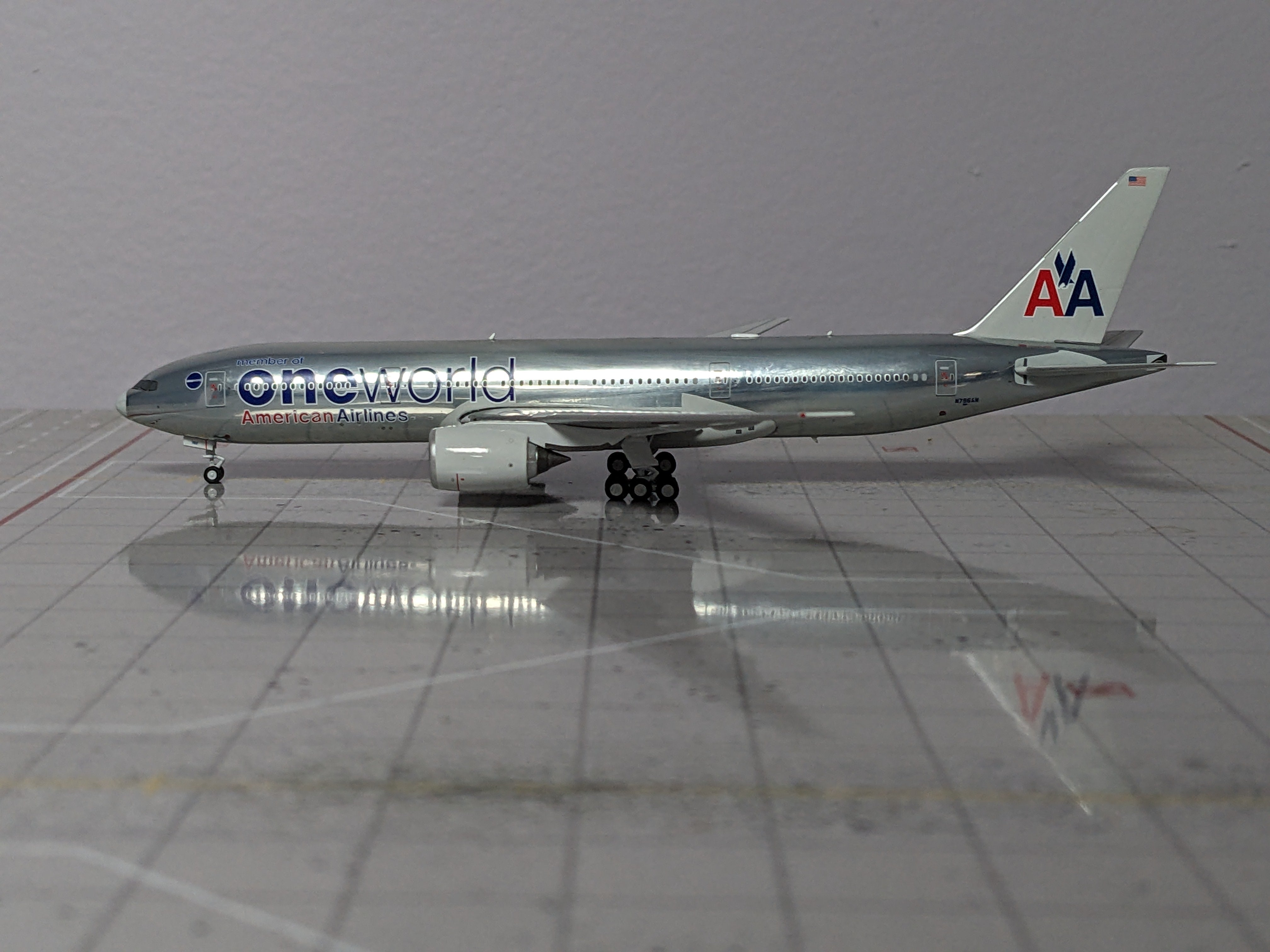 1:400 NG AMERICAN ONE WORLD B777-200ER N796AN