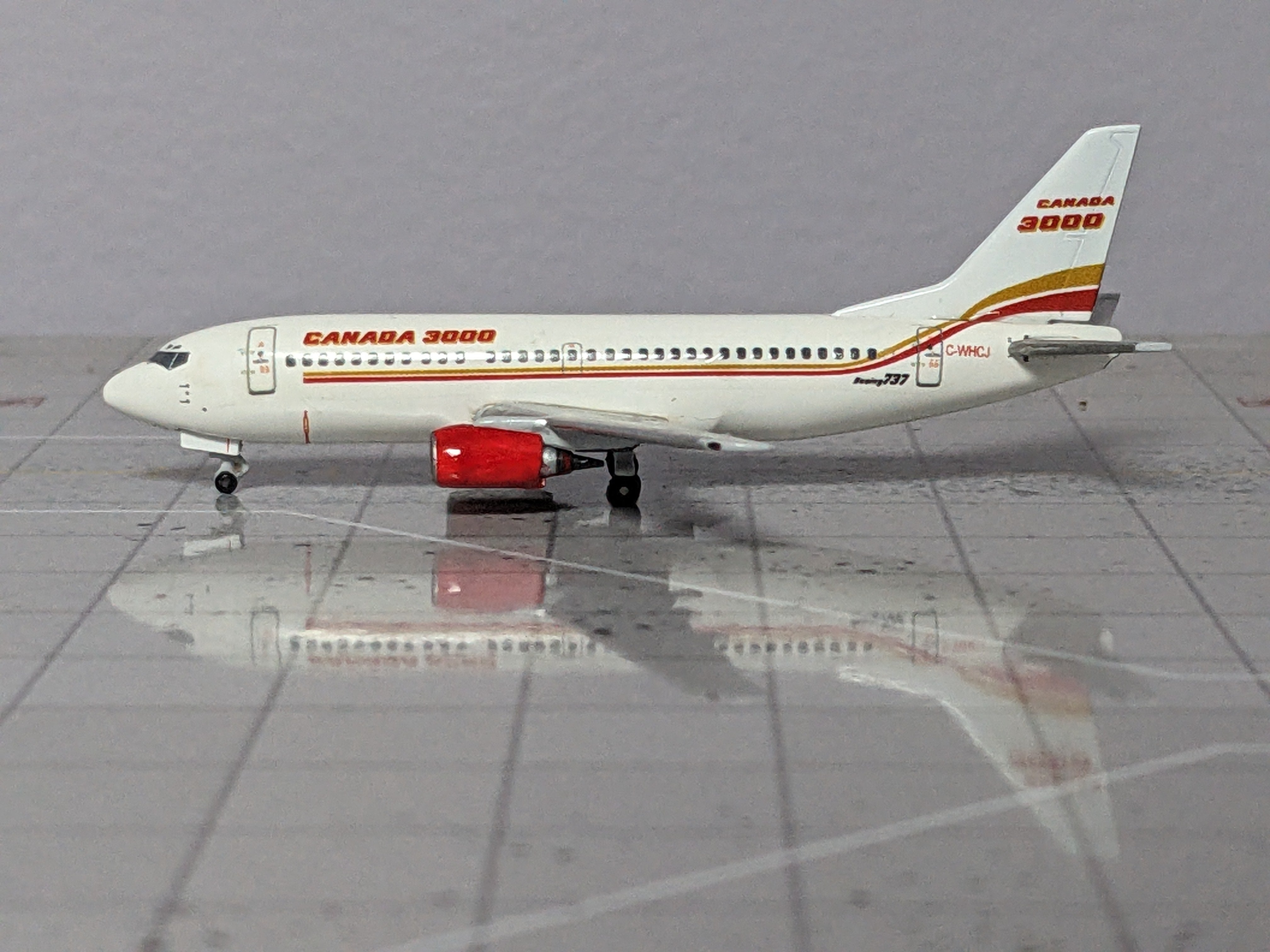 1:400 GEMINI CUSTOM CANADA 3000 B737-500 C-WHCJ