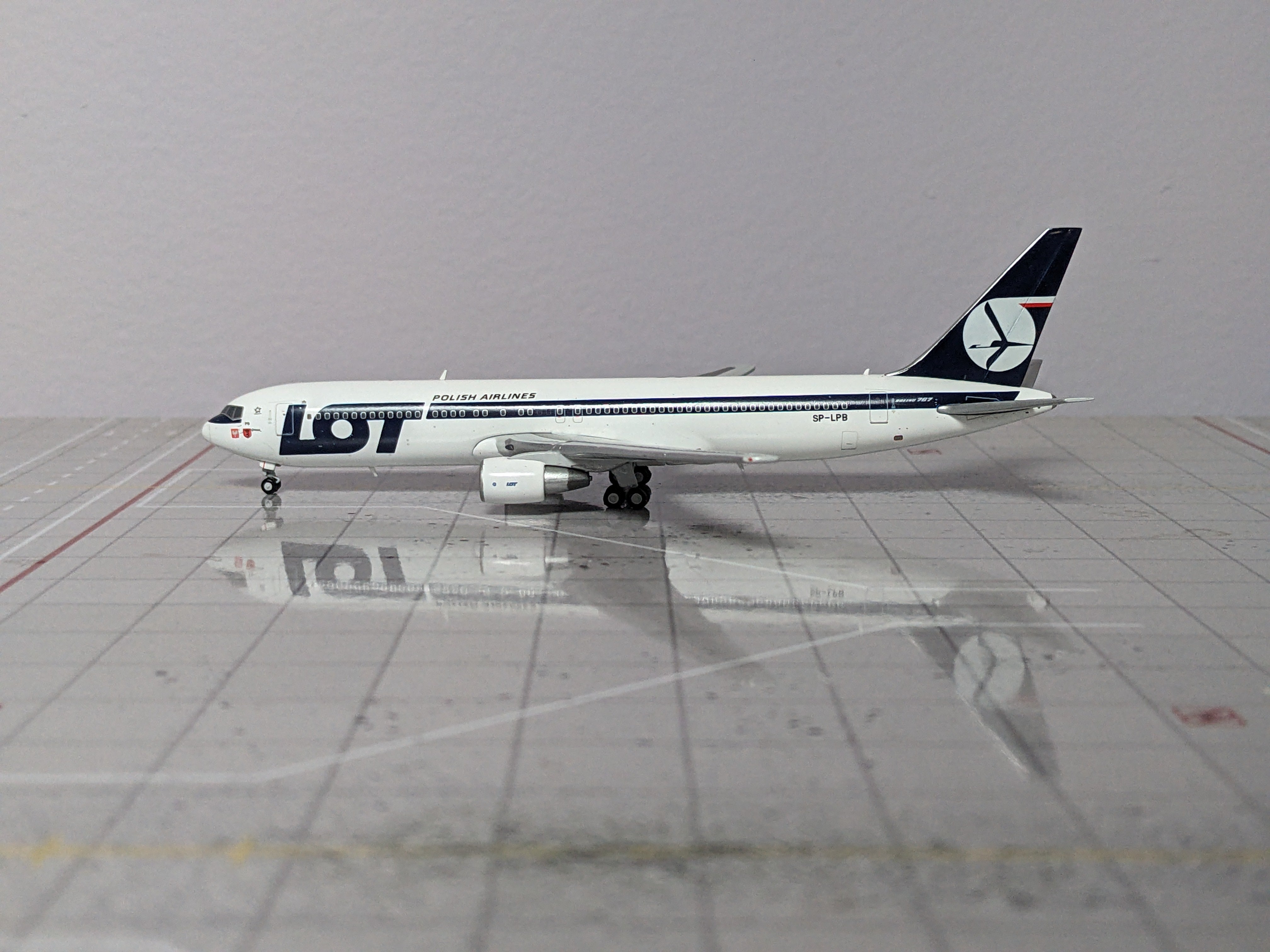 1:400 JC LOT POLISH B767-300 SP-LPB