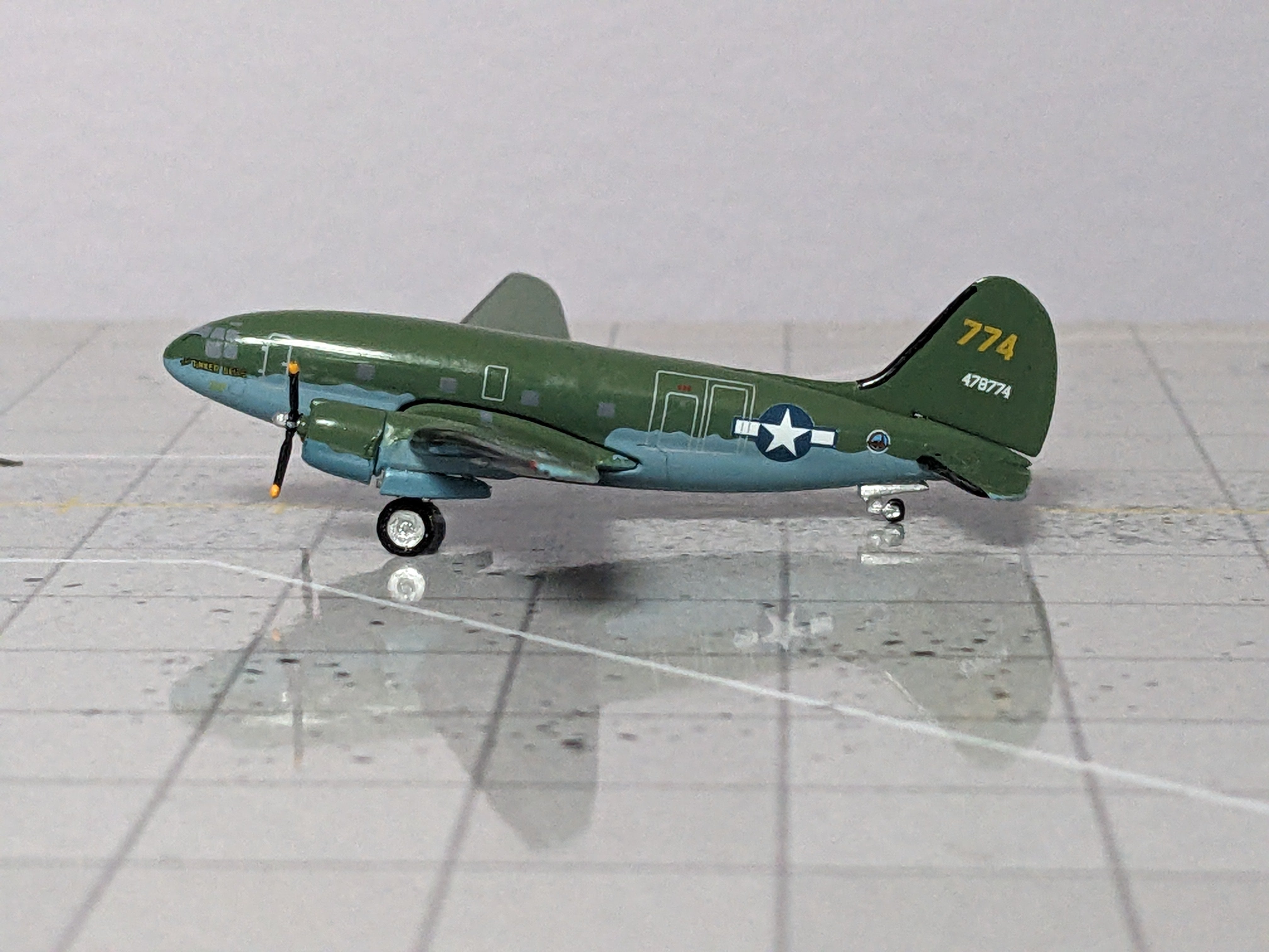 1:400 AEROCLASSICS USAF CURTIS C-46 478774