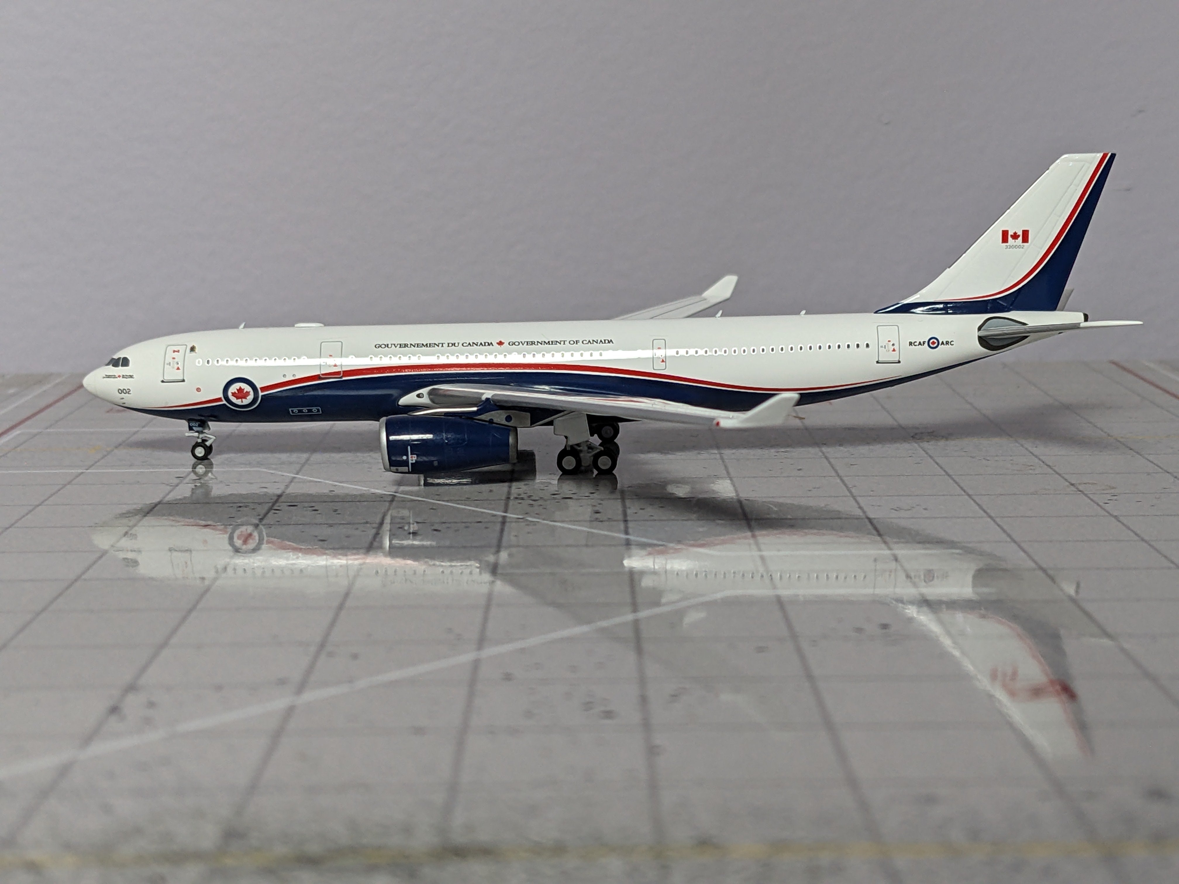 1:400 NG GOVERNMENT CANADA A330 CC-330 HUSKY