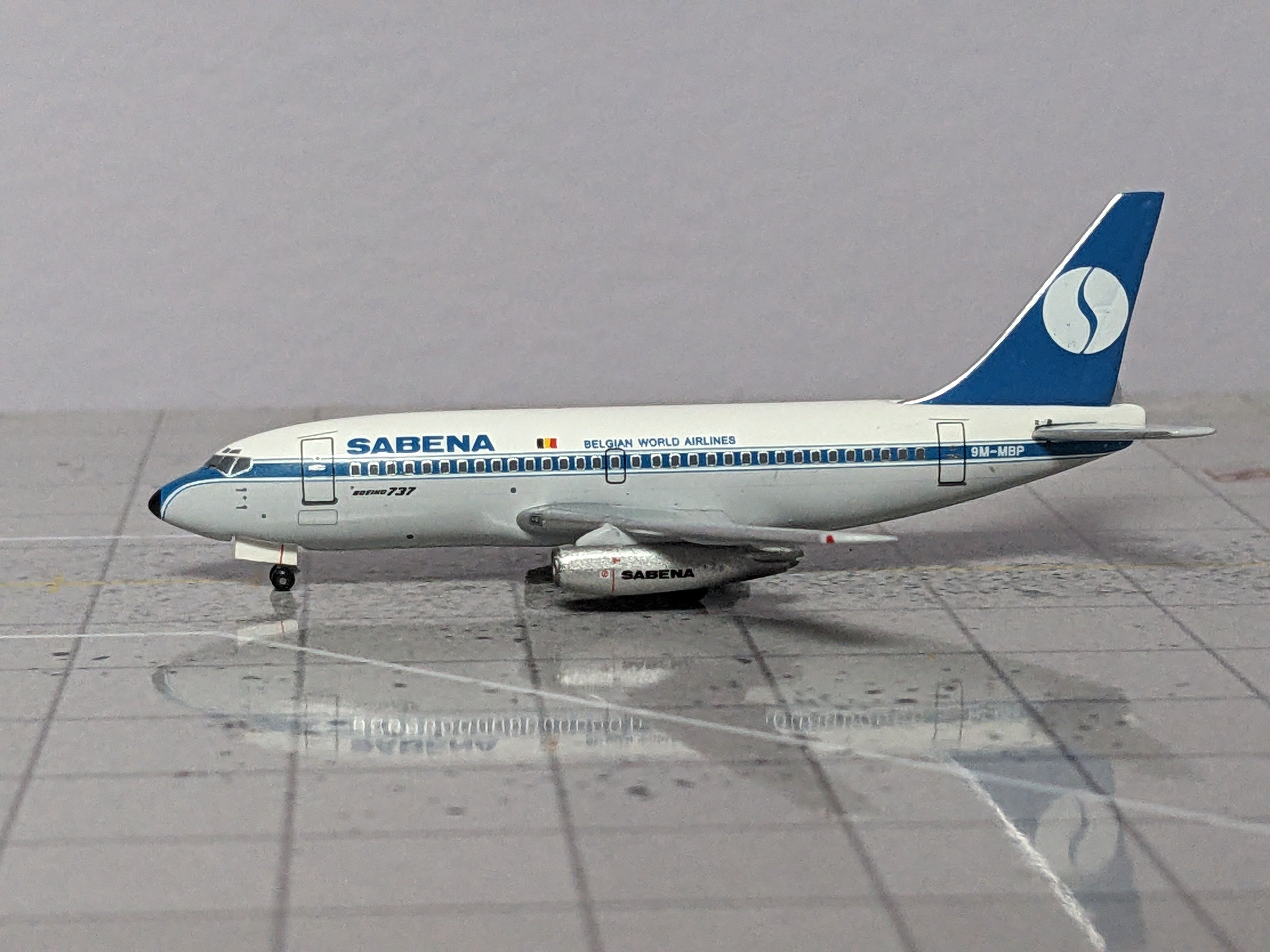 1:400 AEROCLASSICS SABENA B737-200 9M-MBP