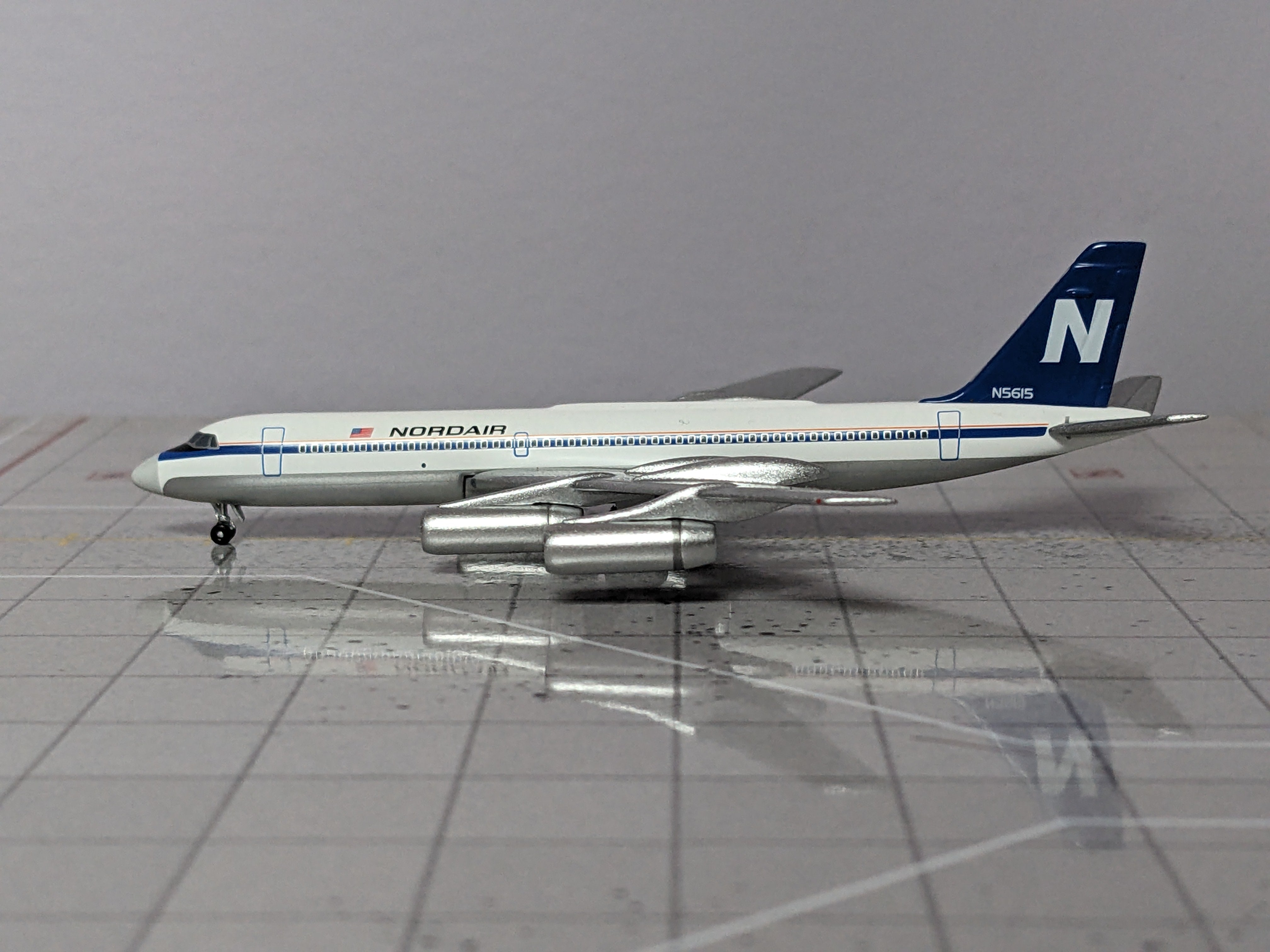 1:400 AEROCLASSICS NORDAIR CV-990 N5615