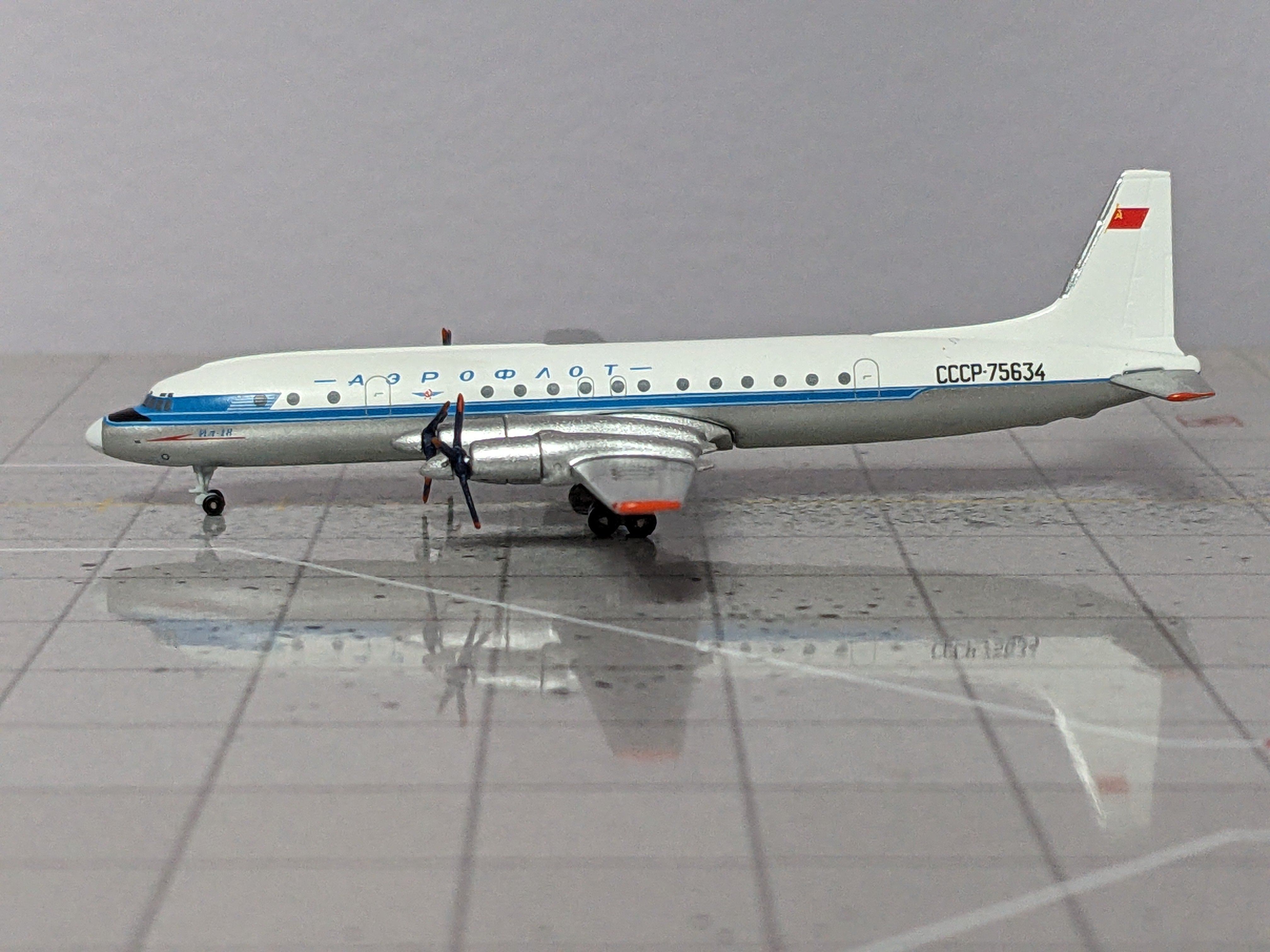 1:400 AEROCLASSICS AEROFLOT IL-18 CCCP-75634