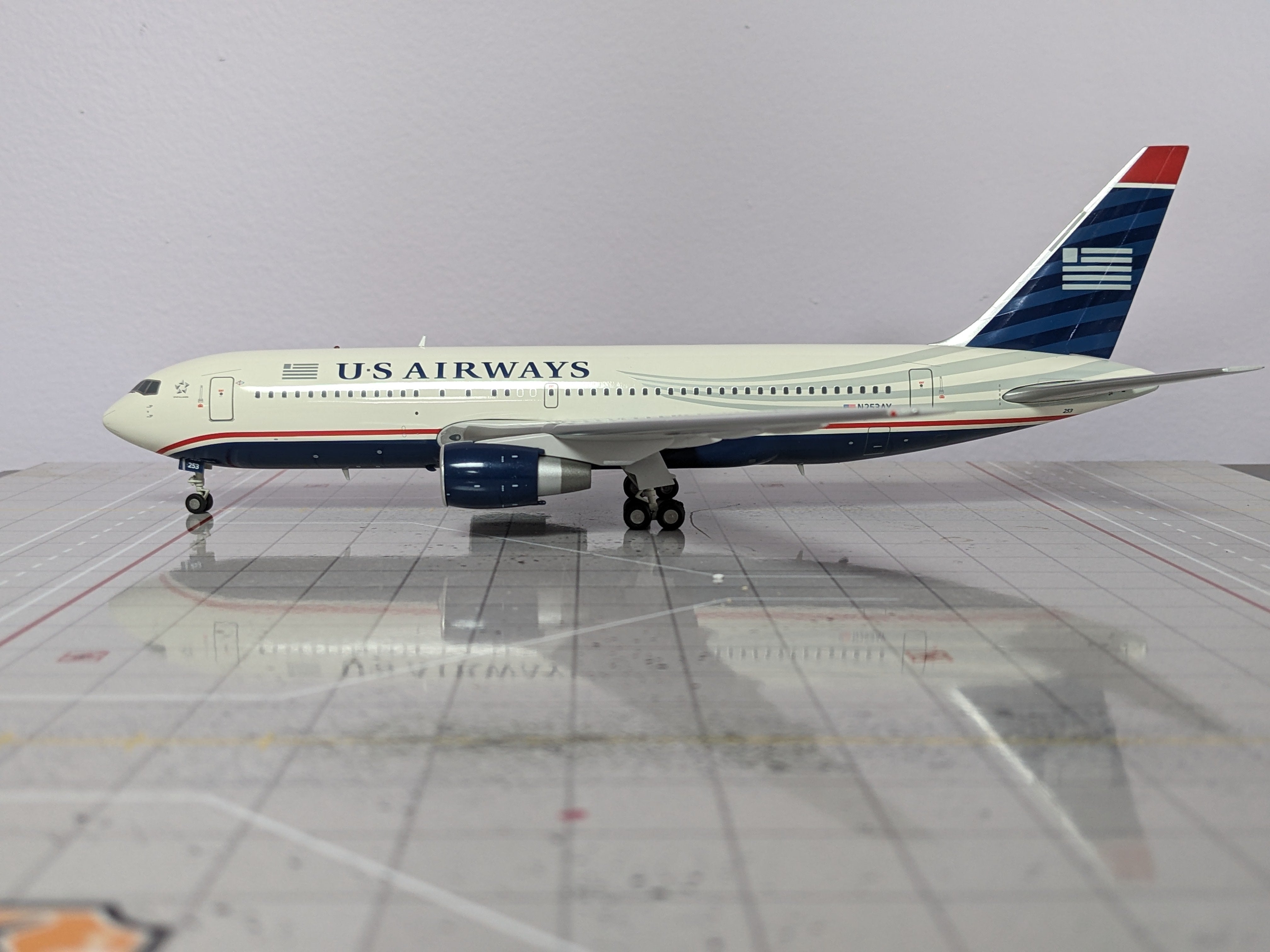 1:200 GEMINI US AIRWAYS B767-200 N253AY