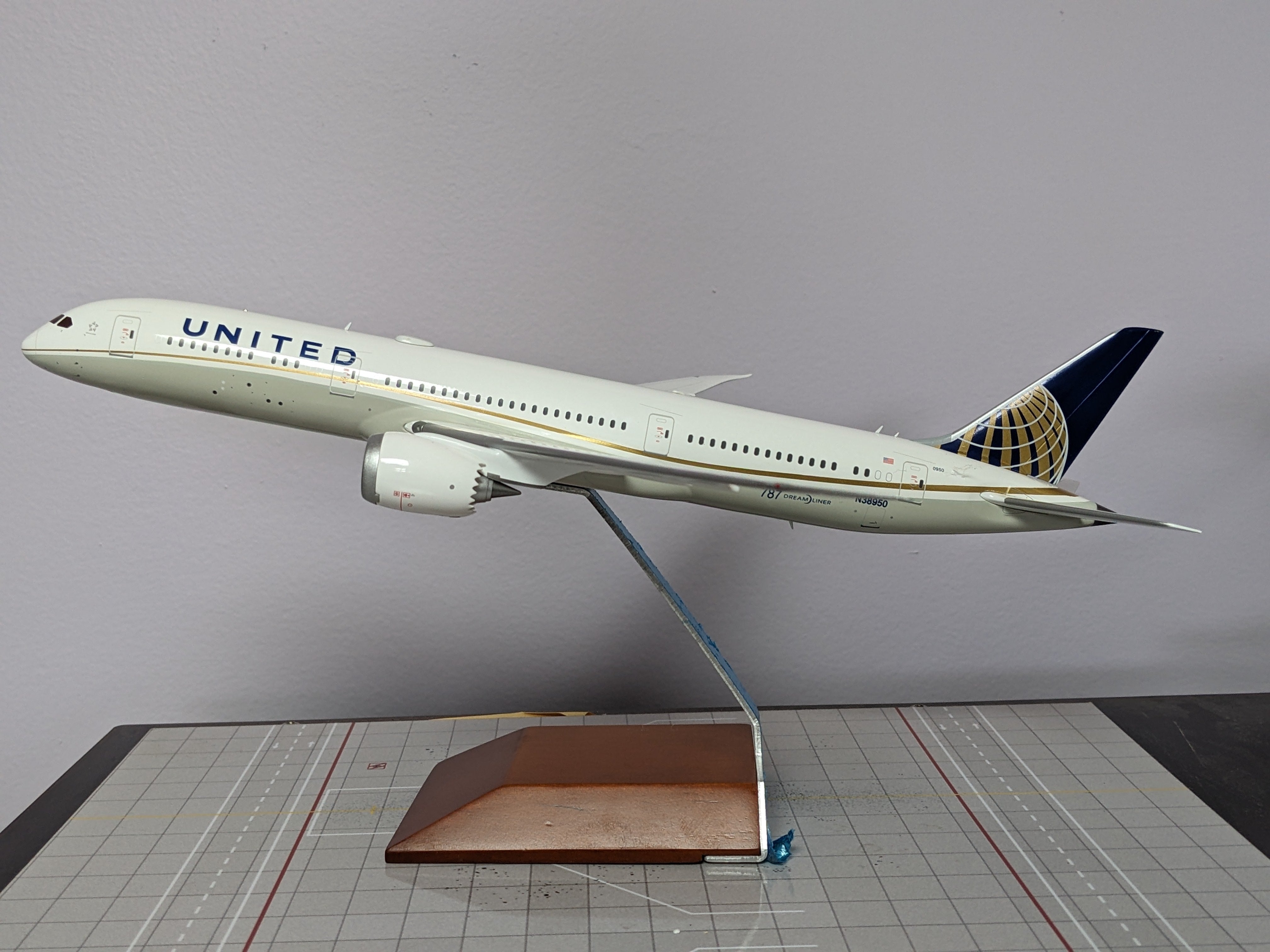 1:200 GEMINI UNITED B787-9 N38950