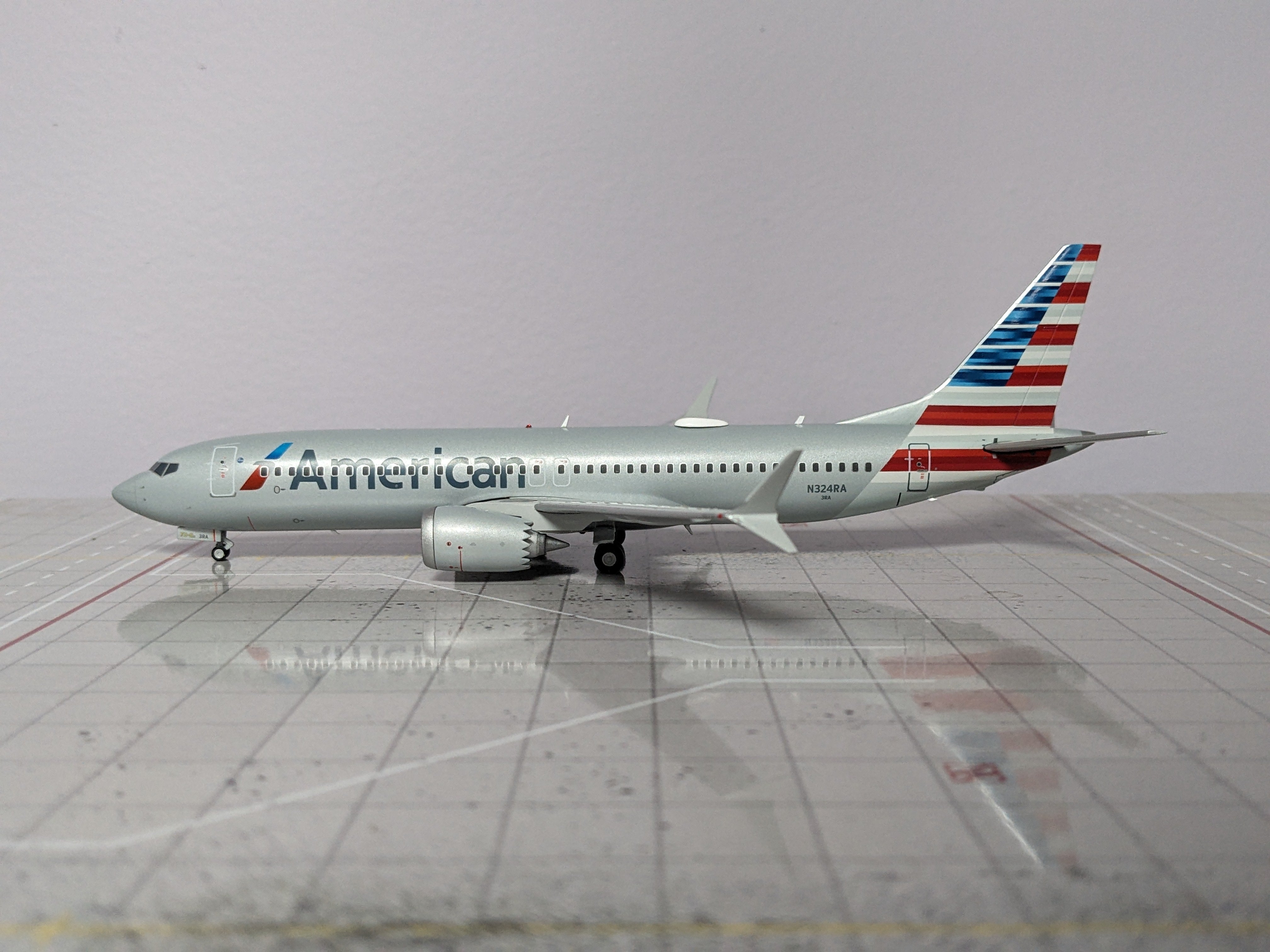 1:200 GEMINI AMERICAN B737 MAX 8 N324RA G2AAL704