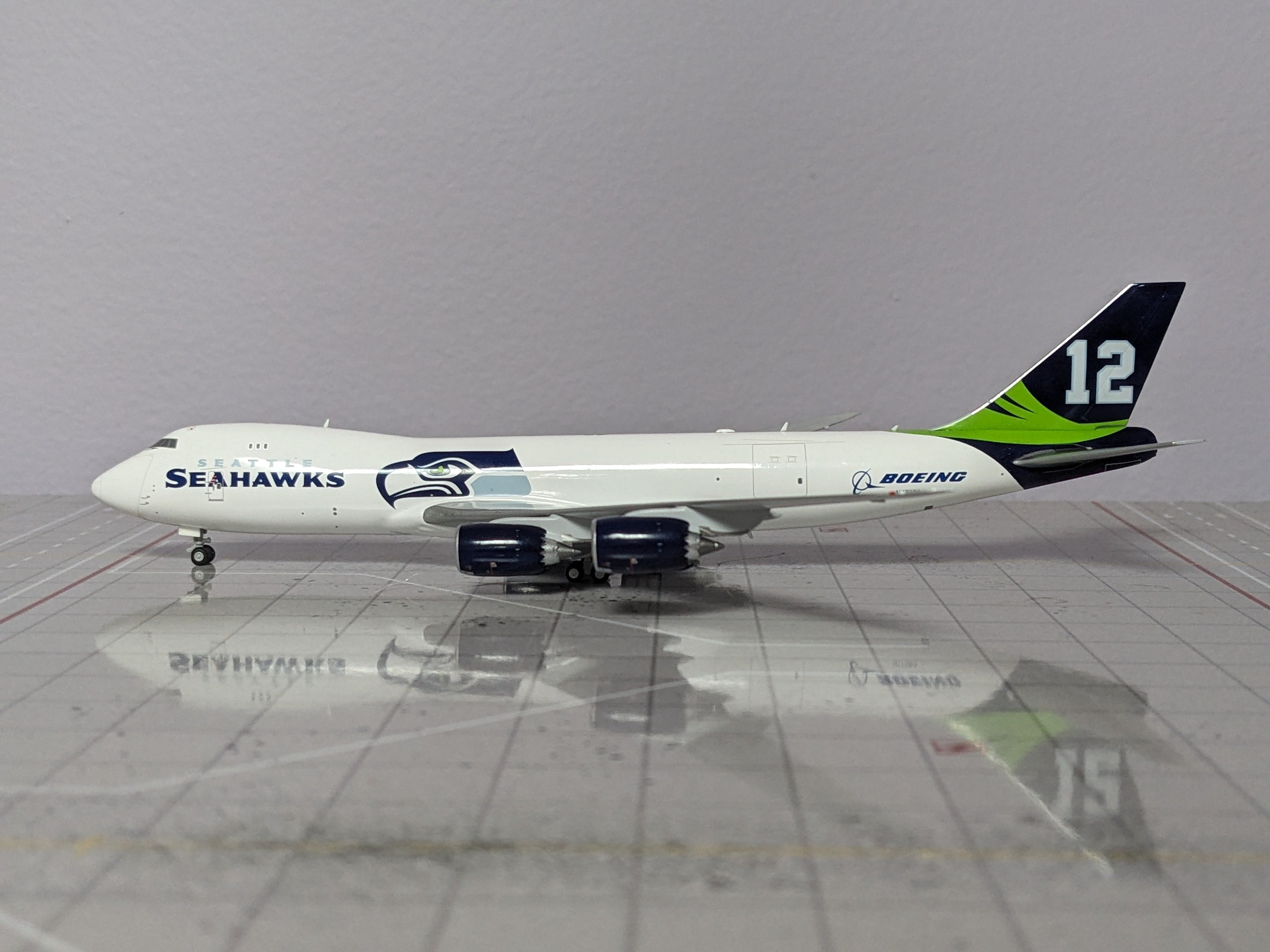 1:400 JC SEAHAWKS B747-8F N770BA