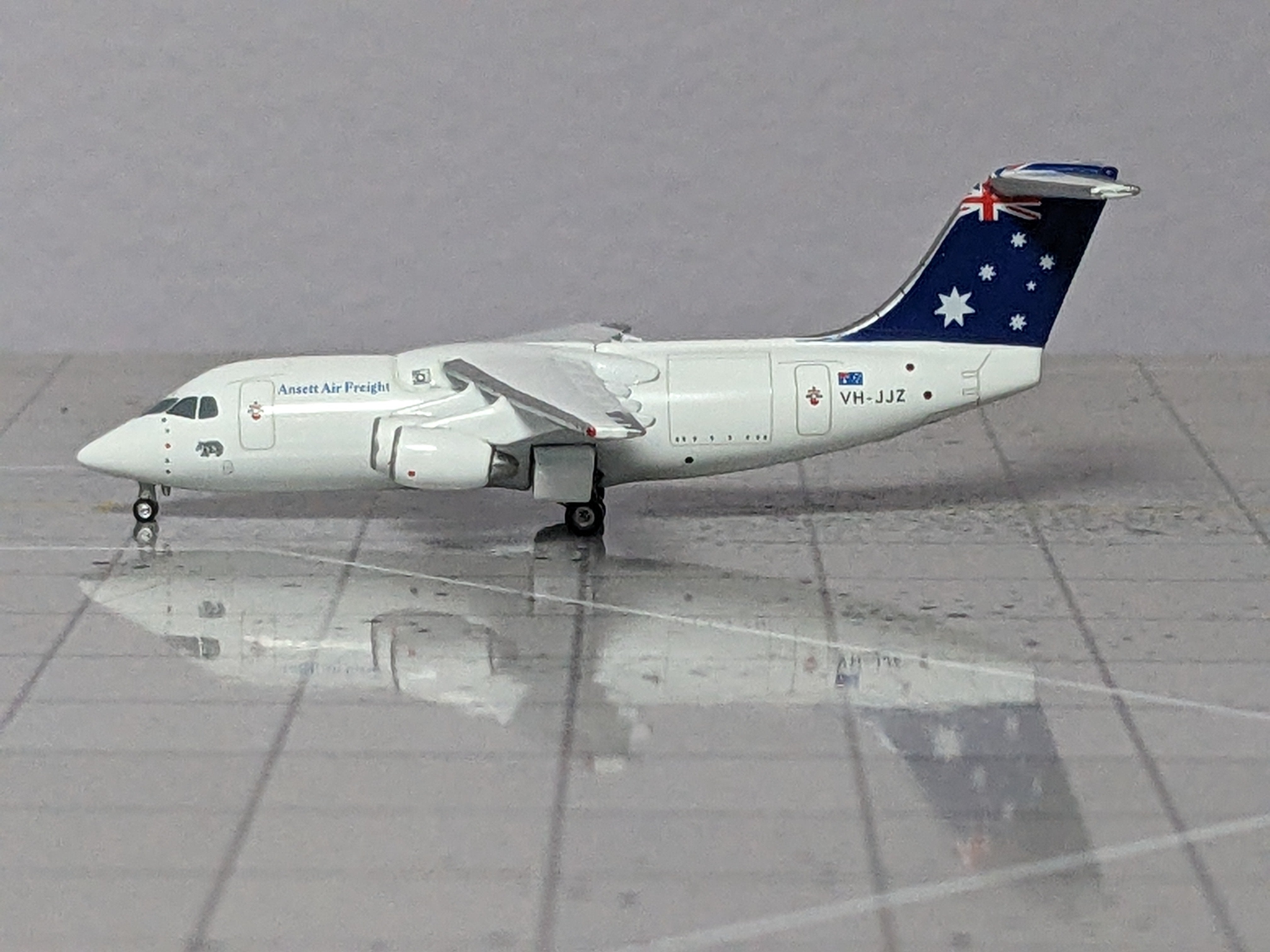 1:400 JETX ANSETT FREIGHT BAE146 VH-JJZ