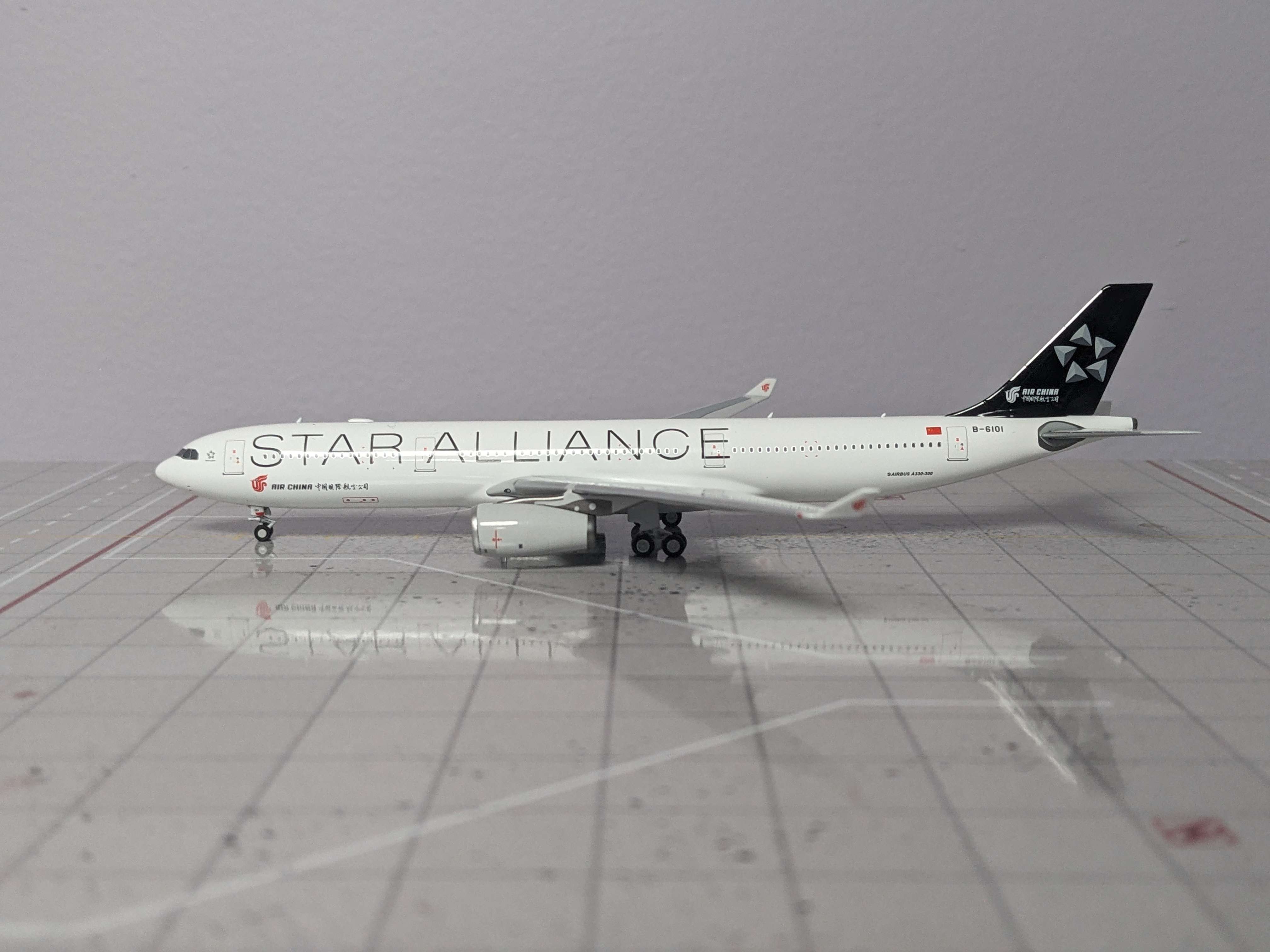 1:400 NG AIR CHINA A330-300 STAR ALLIANCE