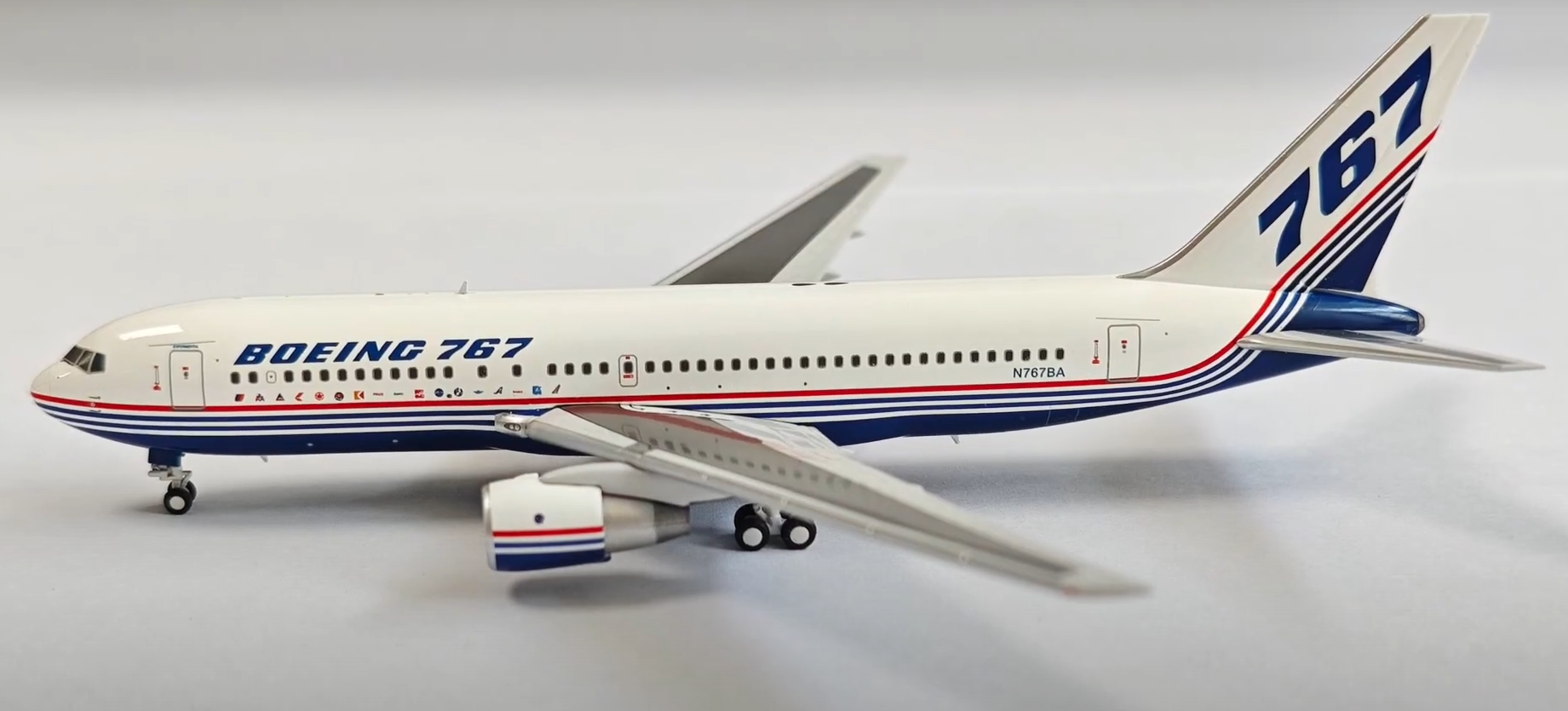 V1:400 HOUSE LIVERY BOEING 767-200 - N767BA PRE ORDER