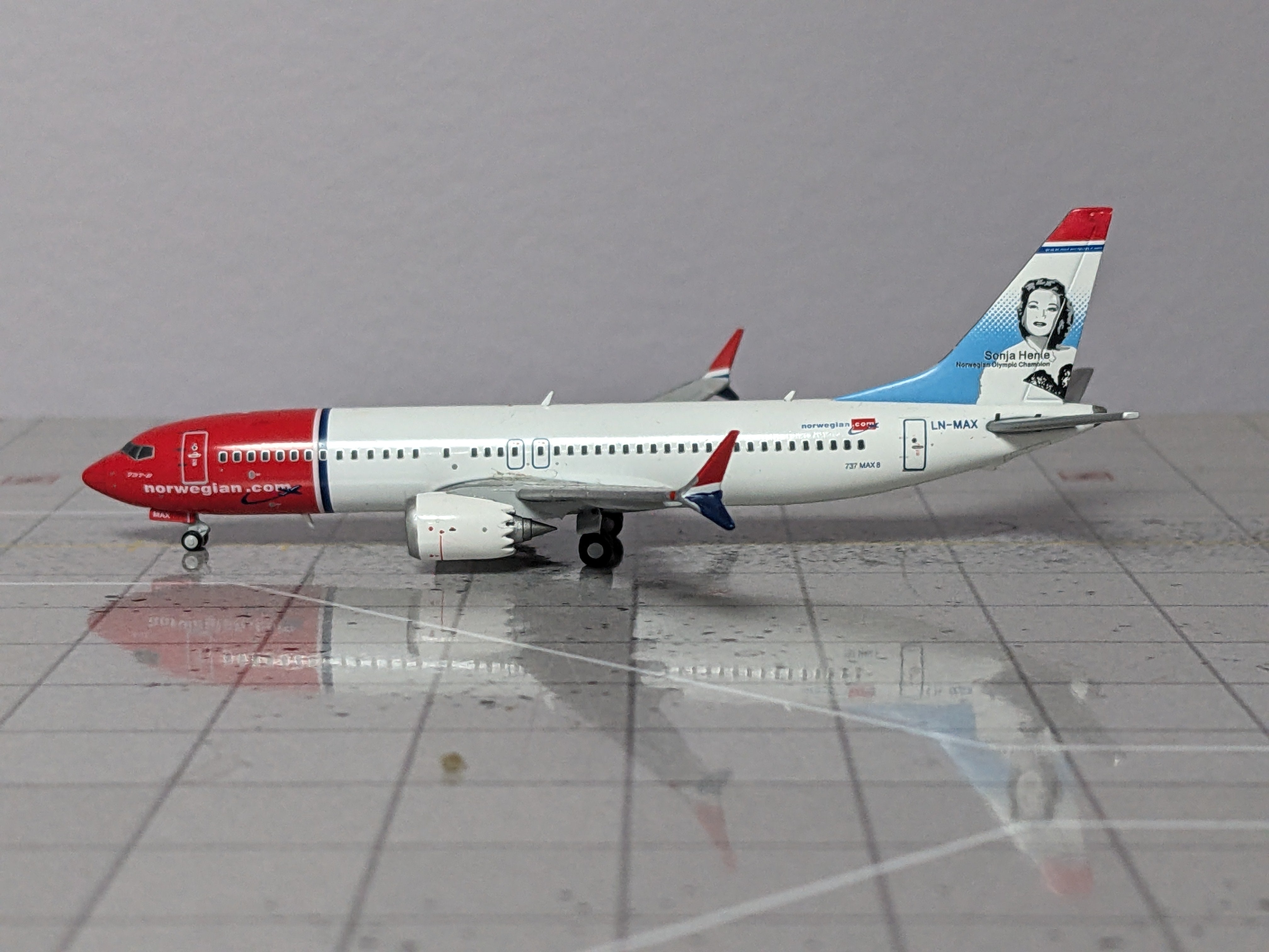 1:400 GEMINI NORWEGIAN B737 MAX 8 LN-MAX SONJA