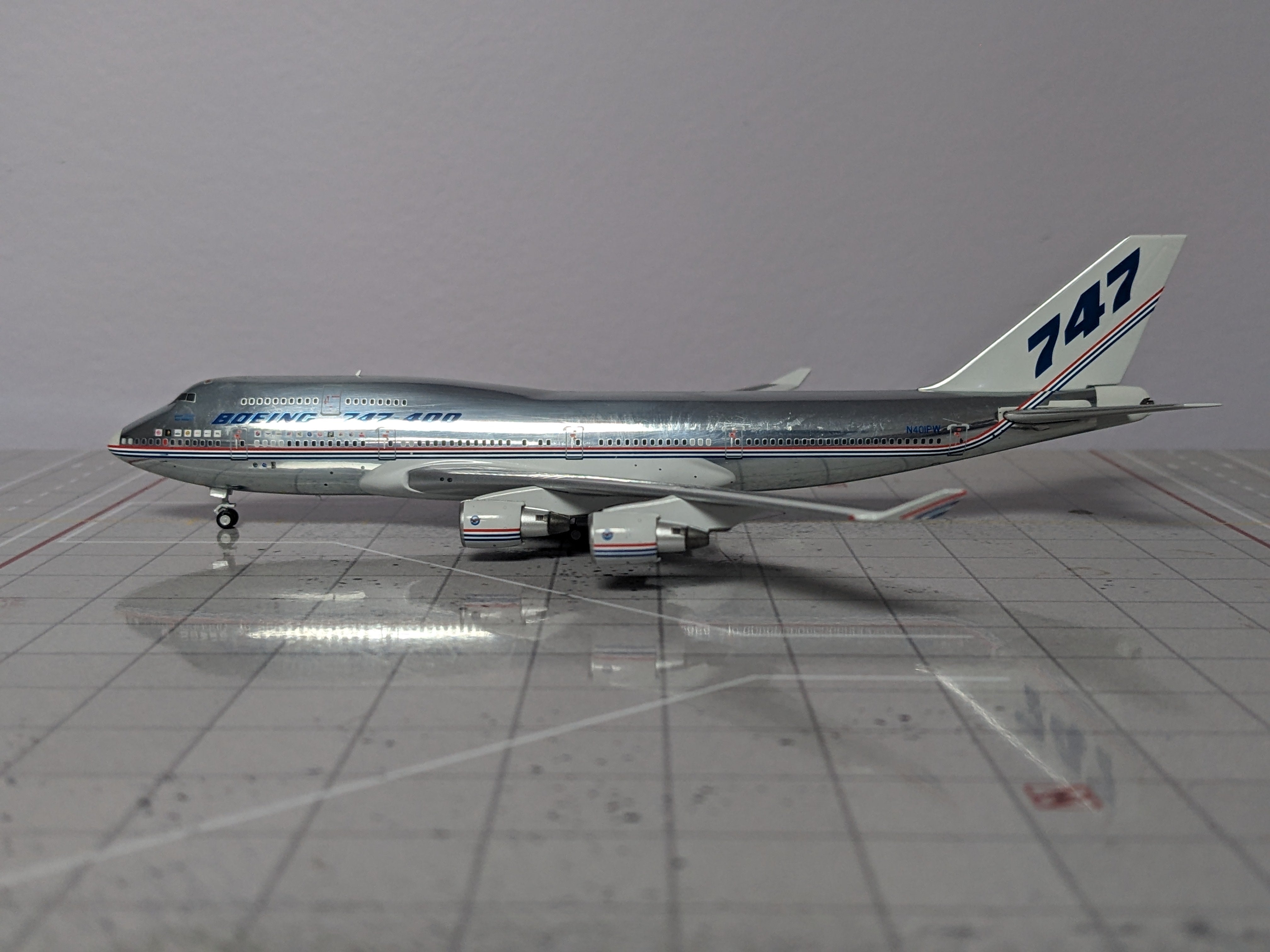 1:400 NG HOUSE B747-400 N401PW