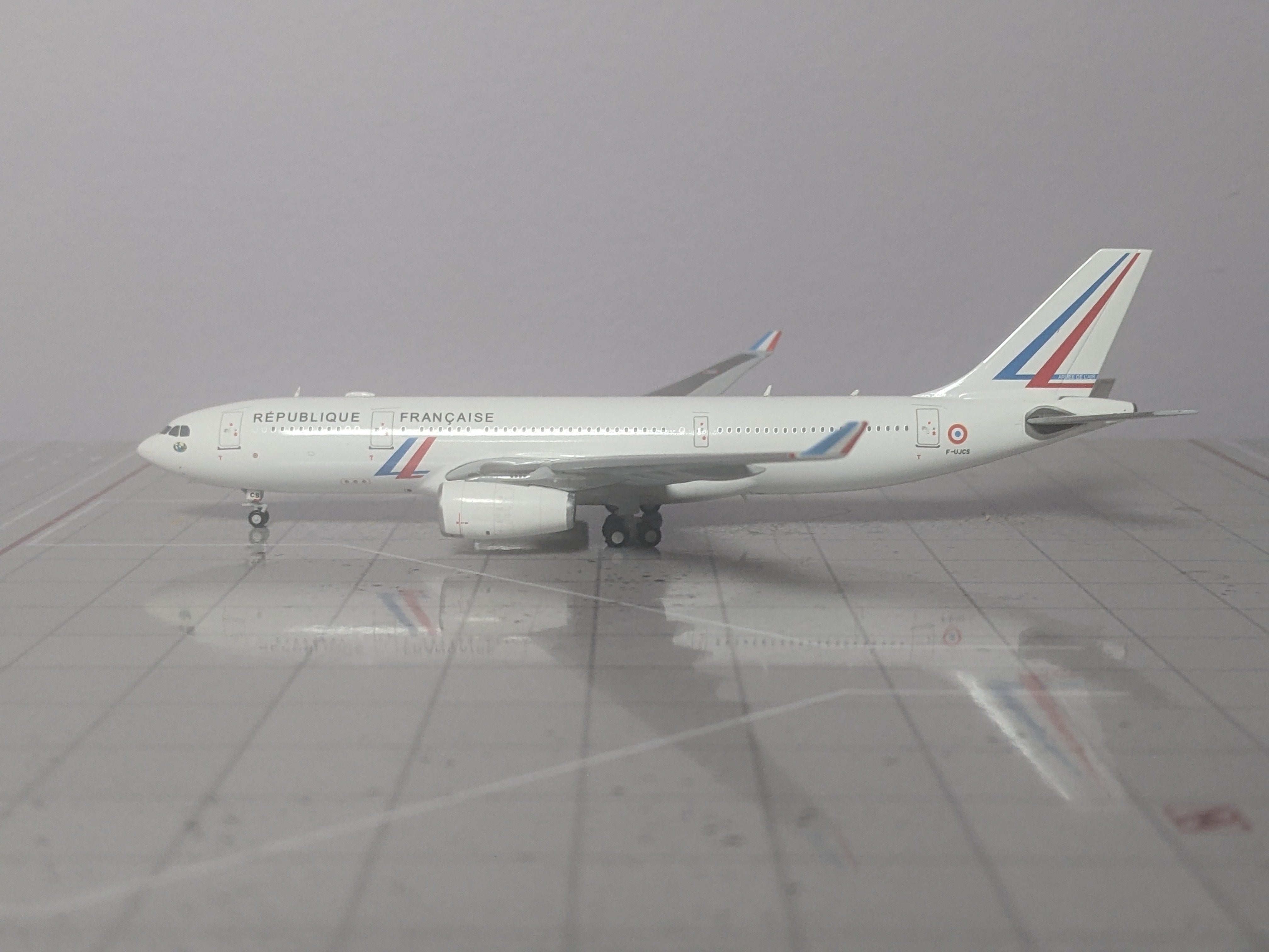 1:400 JC FRENCH AIR FORCE A330-200 F-UJCS