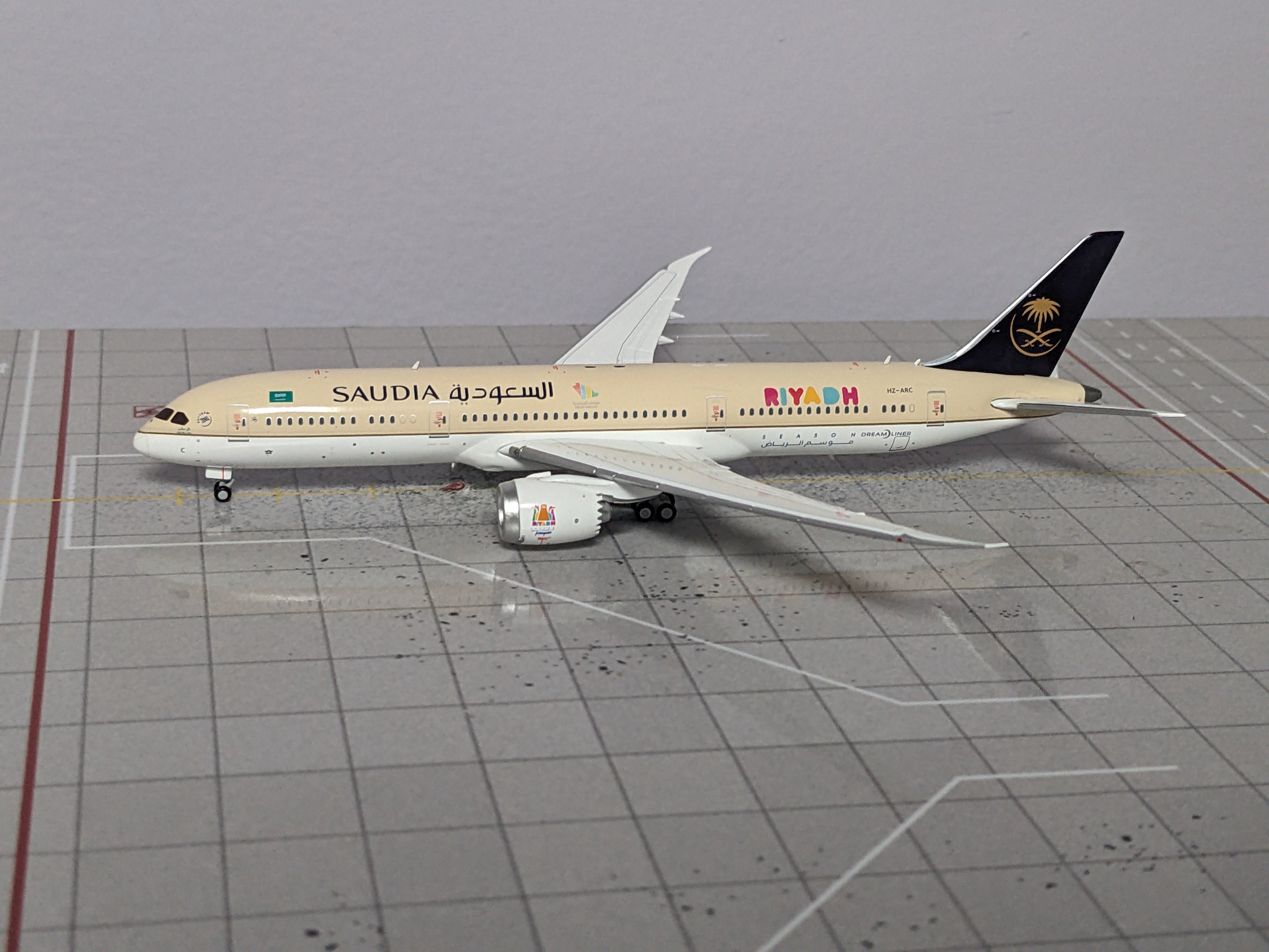1:400 JC SAUDIA B787-9 HZ-ARC