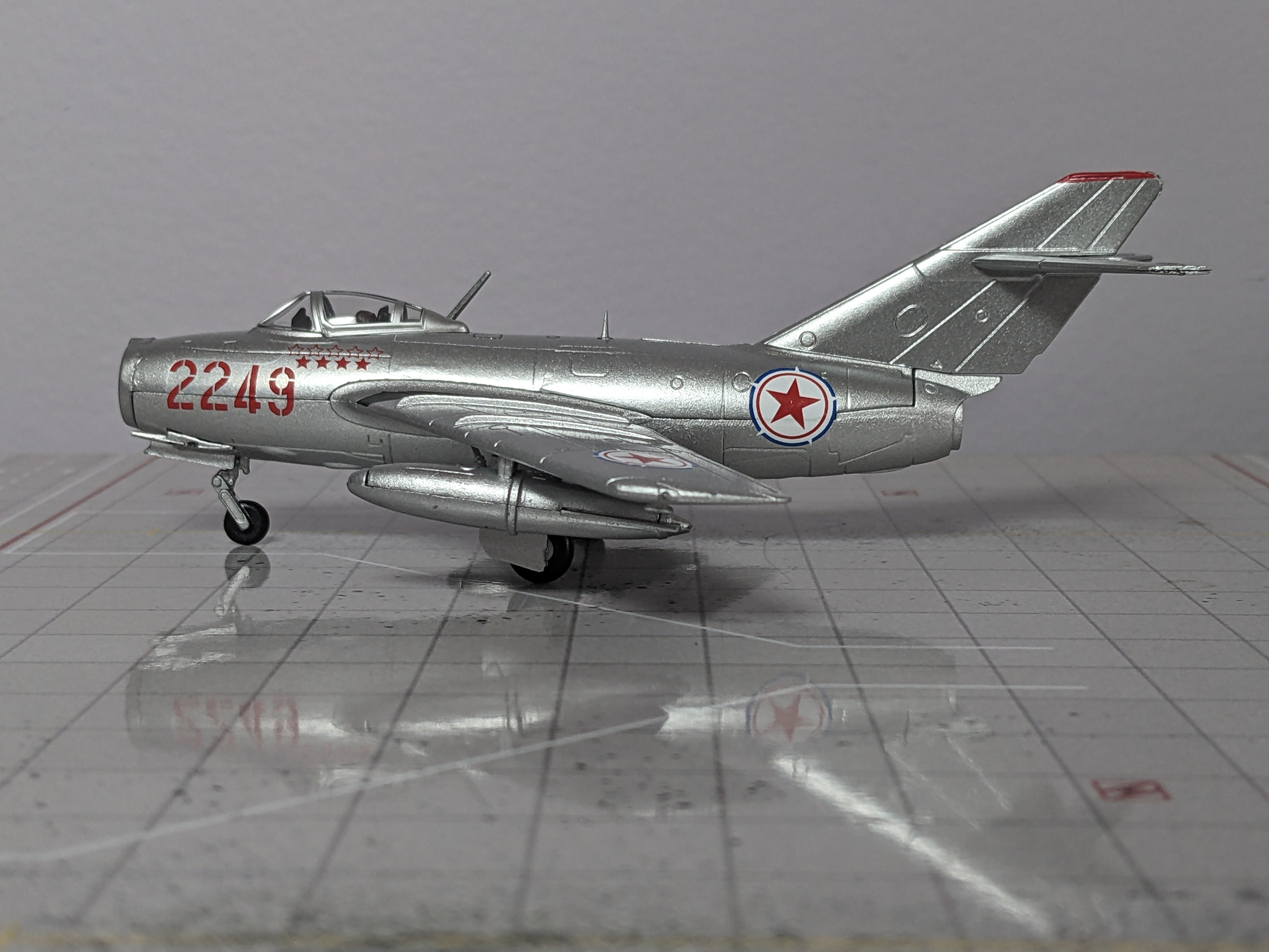 1:72 NORTH KOREA MIG-15 2249