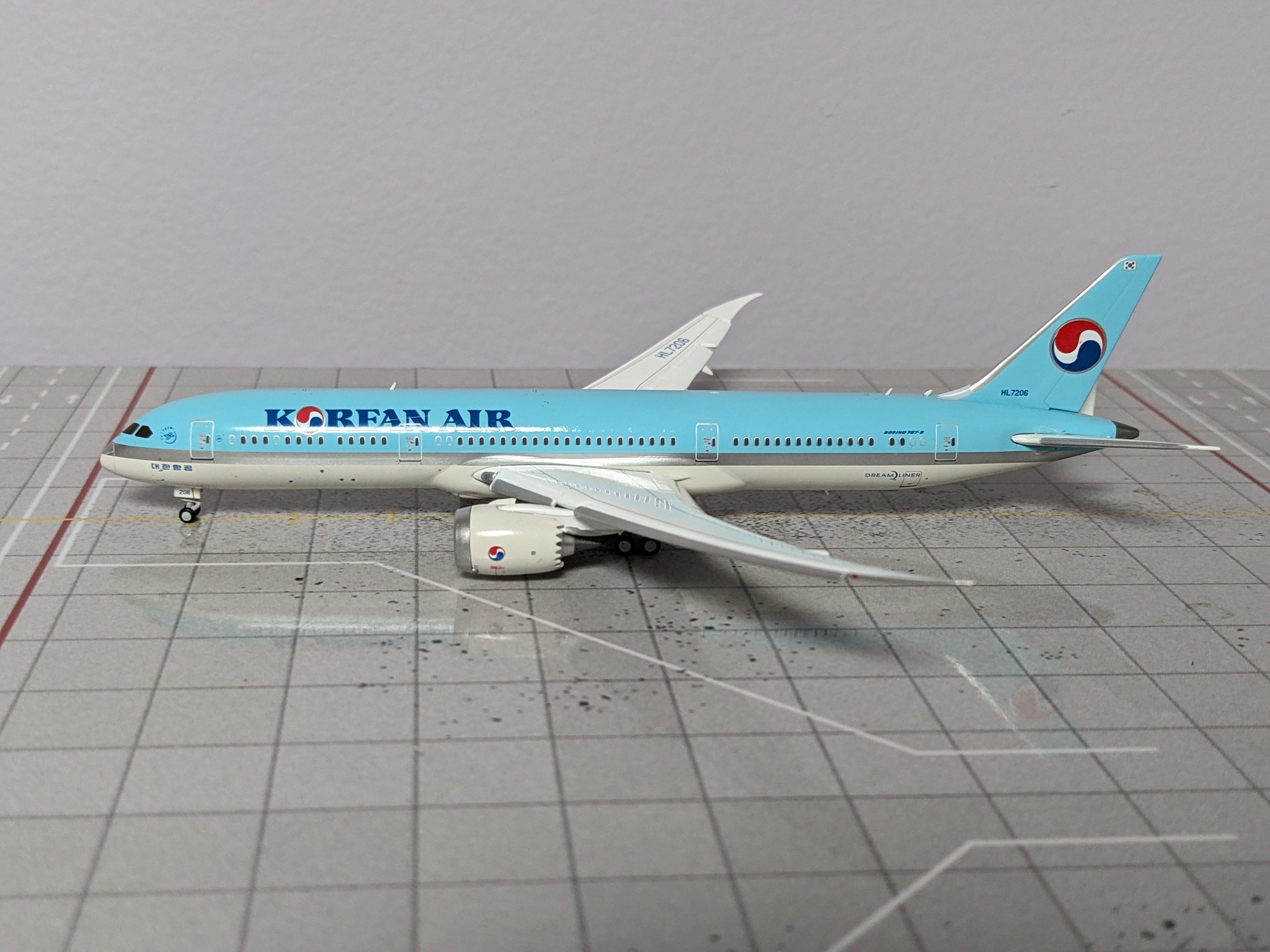 1:400 JC KOREAN B787-9 HL7206