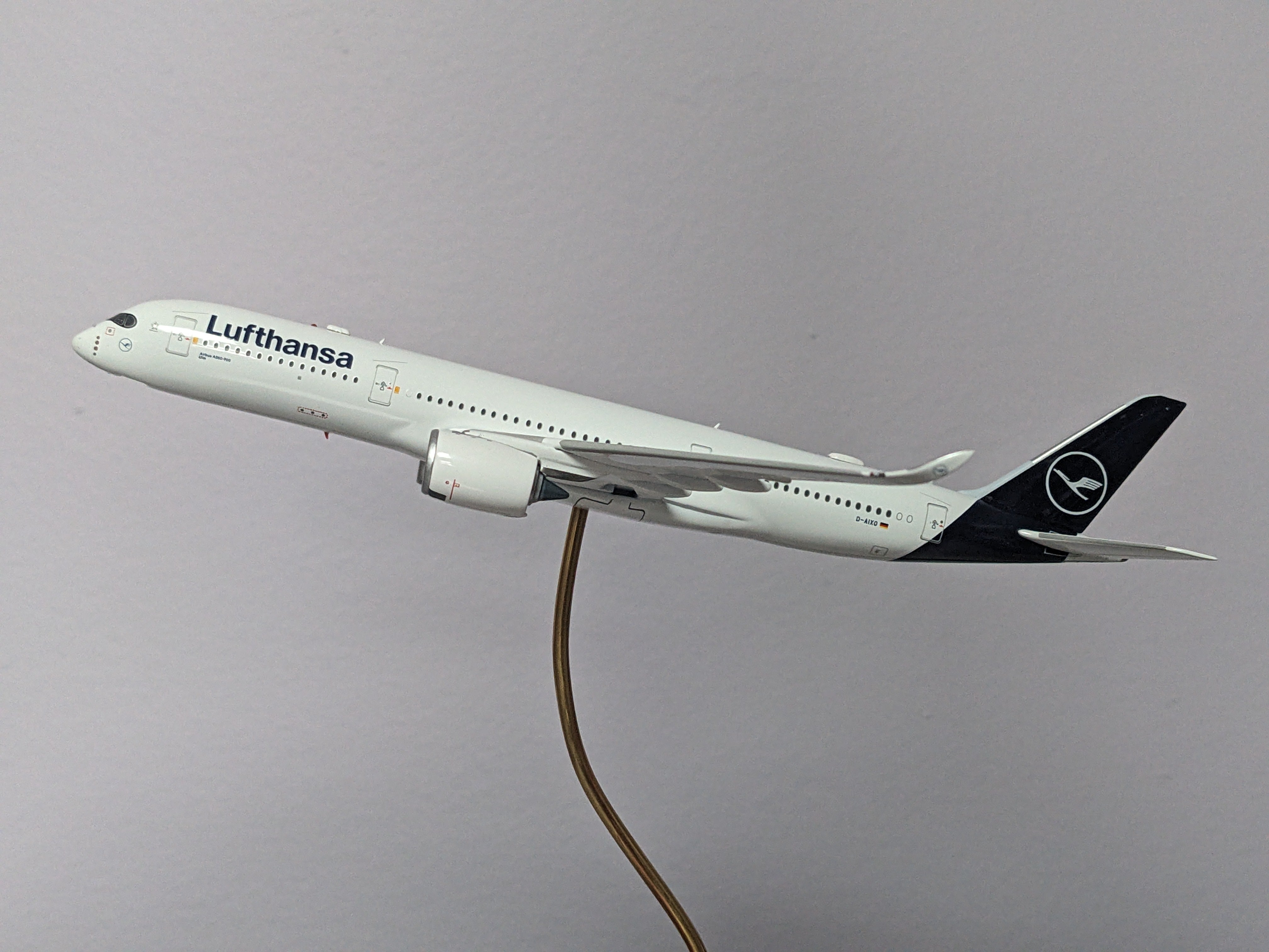 1:400 AV400 LUFTHANSA A350-900 D-AIXO
