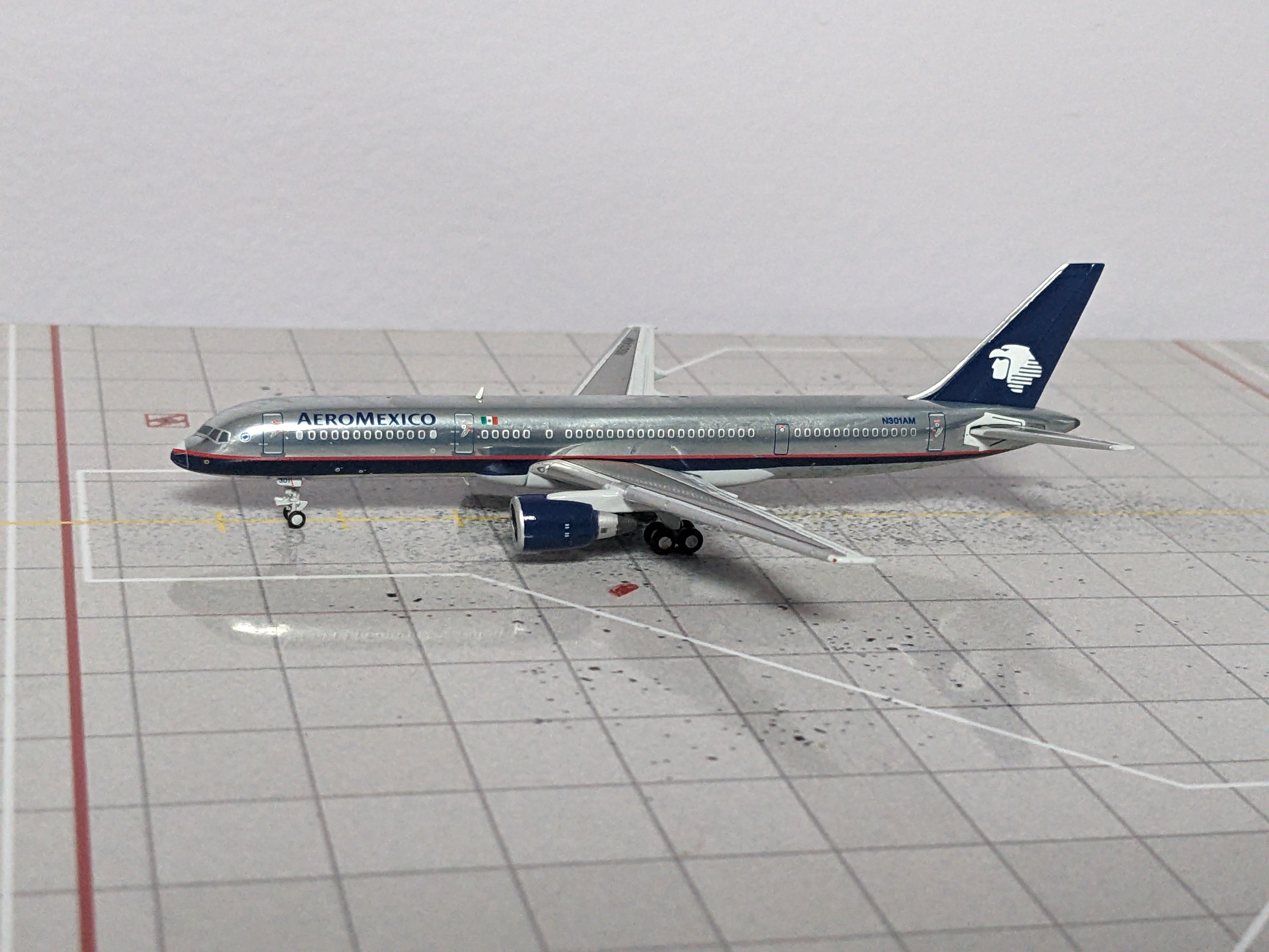 1:400 JC AEROMEXICO B757-200 N301AM