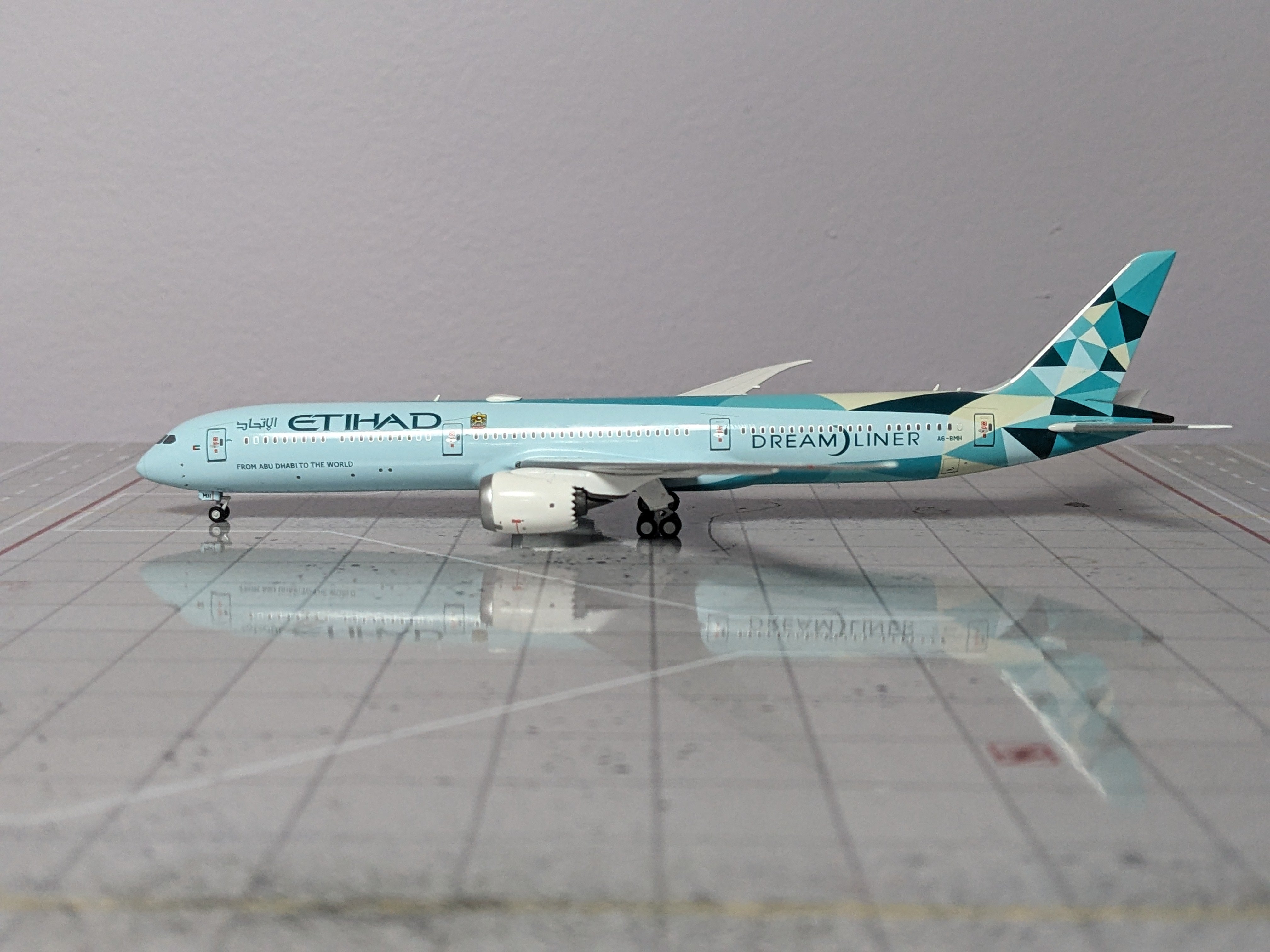 1:400 NG ETIHAD B787-9 A6-BMH
