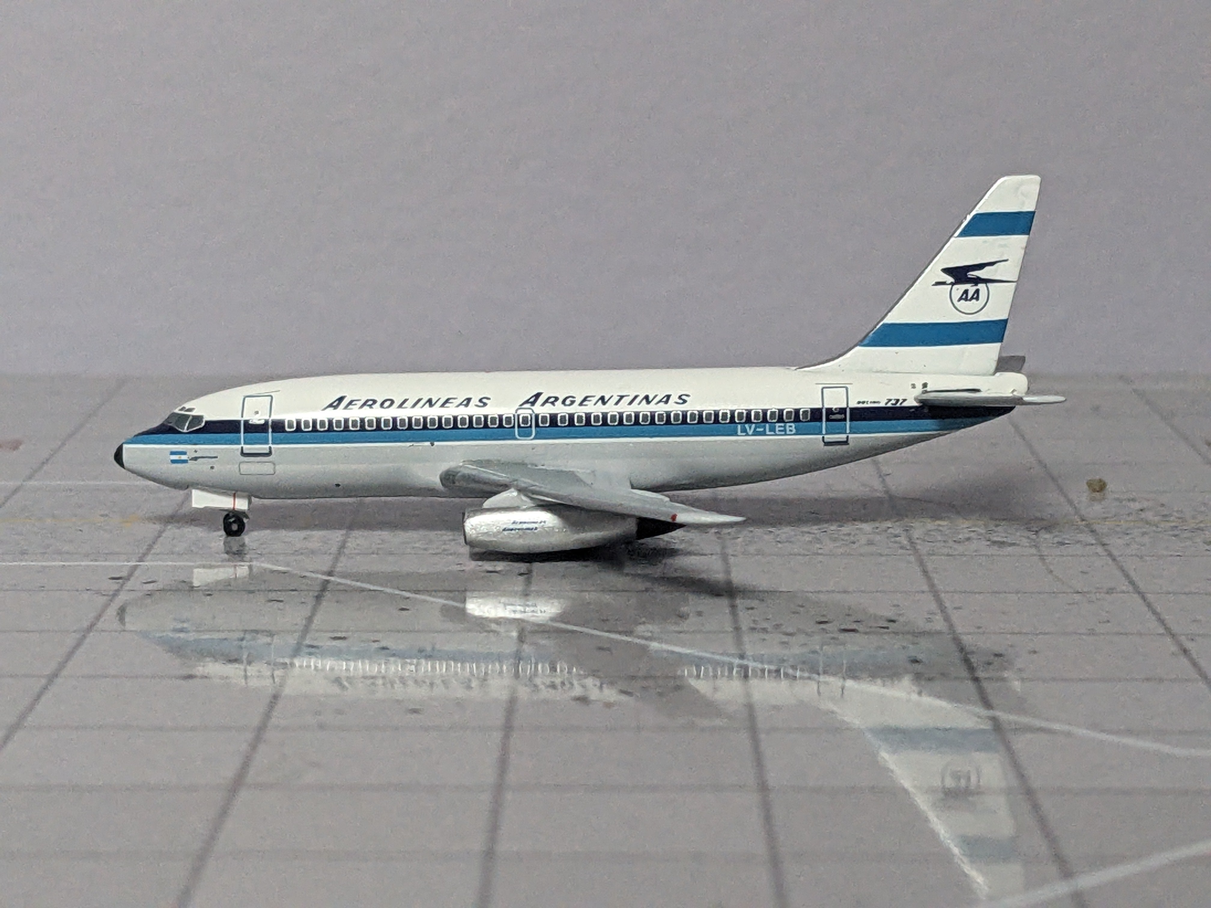 1:400 AEROCLASSICS AEROLINEAS ARGENTINAS B737-200 LV-LEB