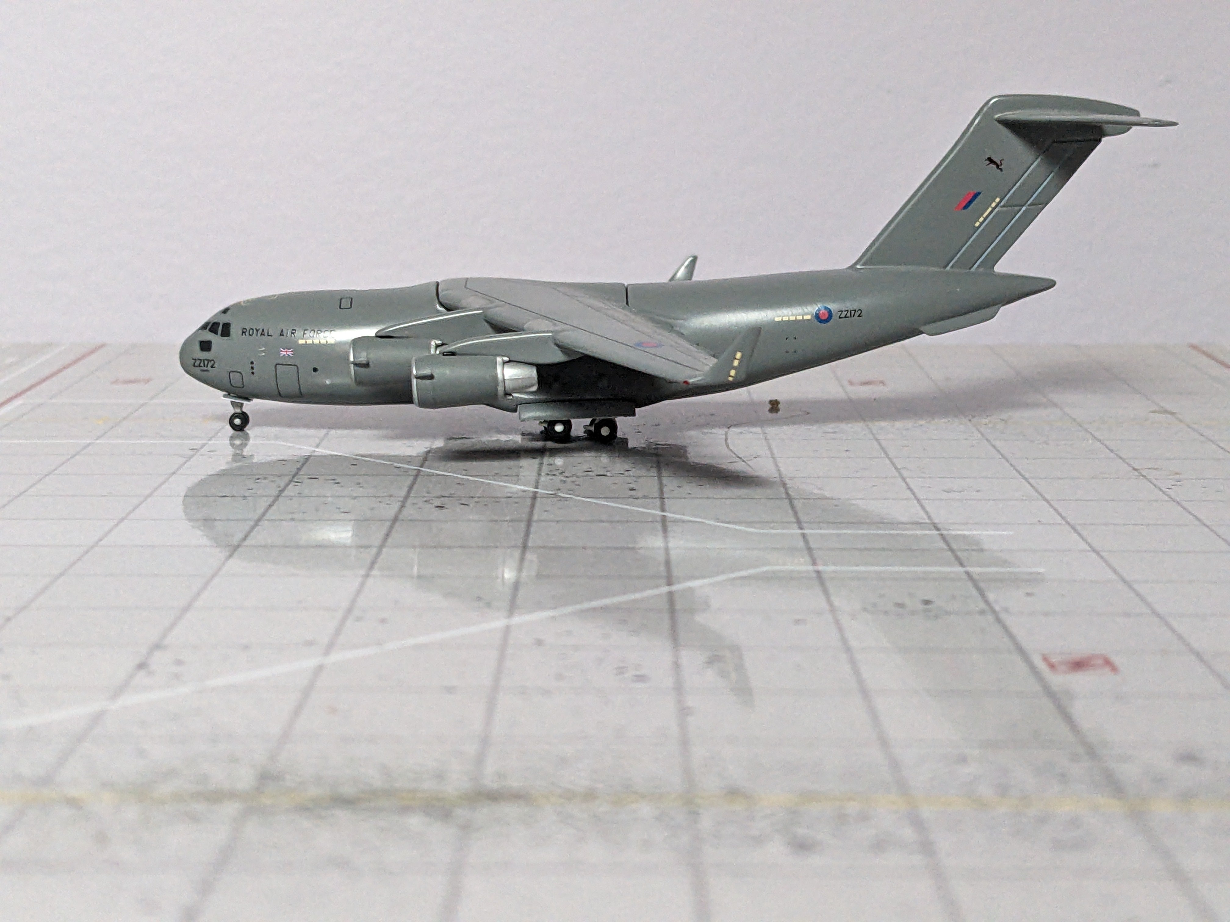 1:400 GEMINI RAF C-17 ZZ172