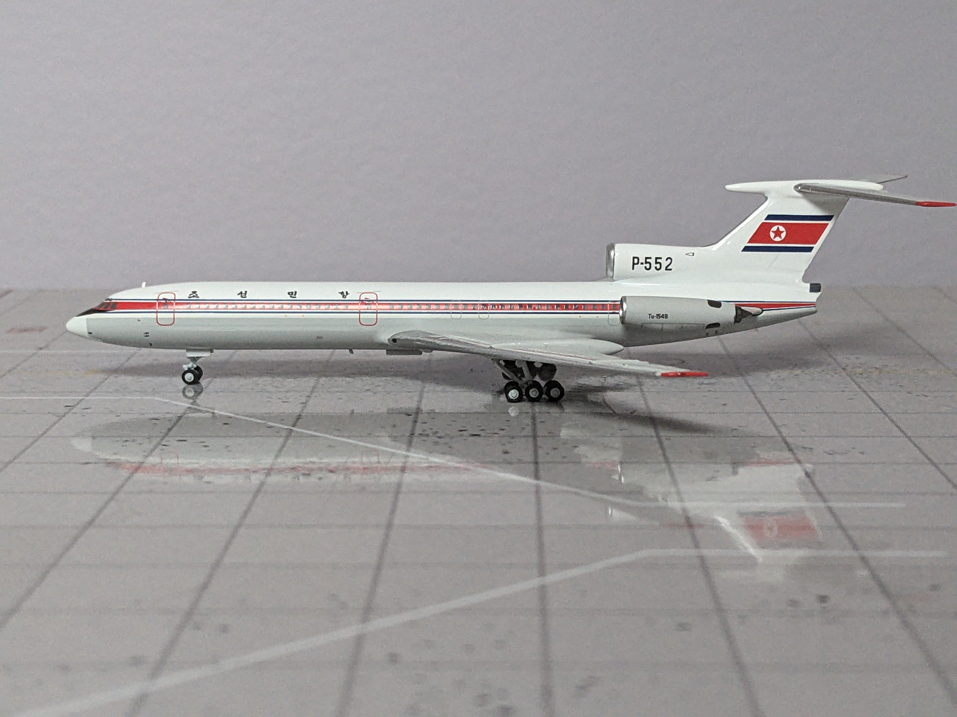 1:400 NG NORTH KOREA TU-154 P-552
