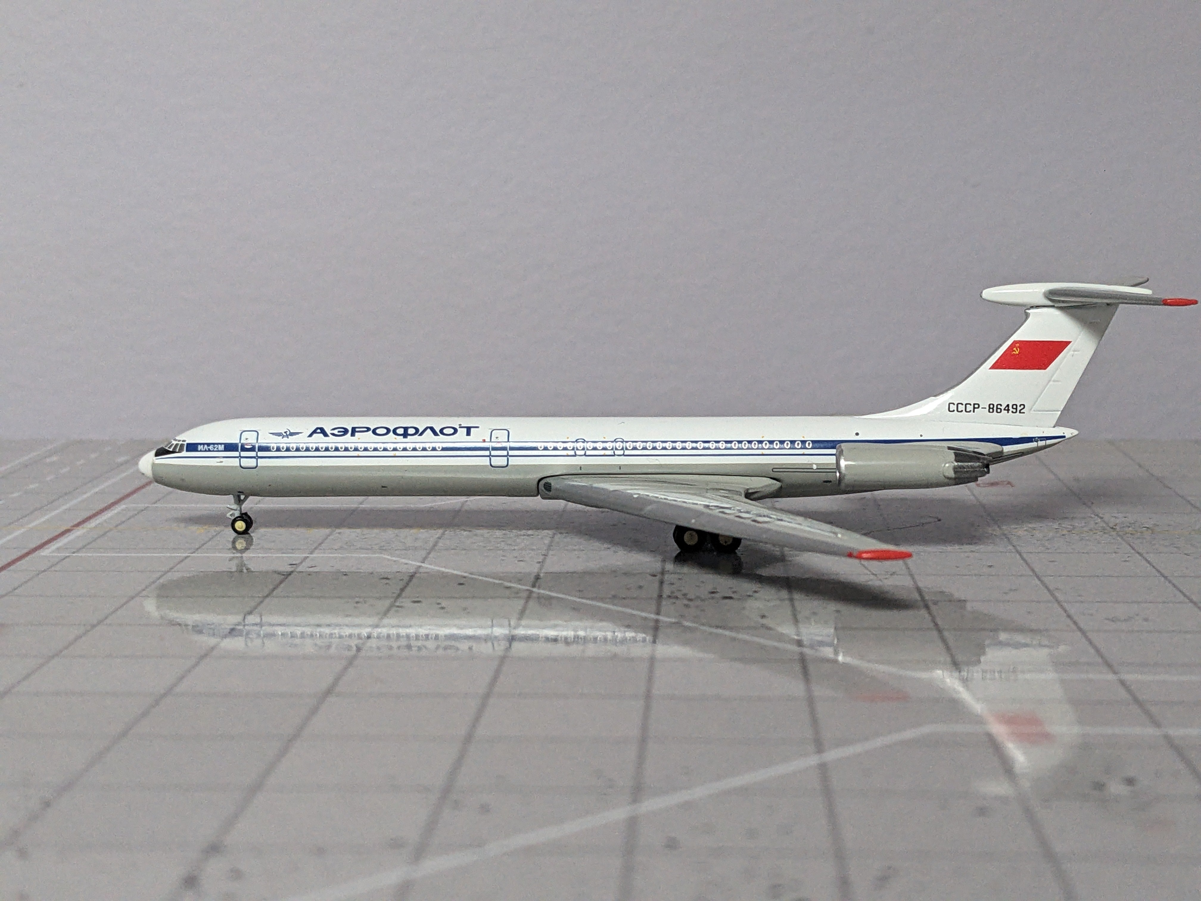 1:400 GEMINI AEROFLOT IL-62M CCCP-86492