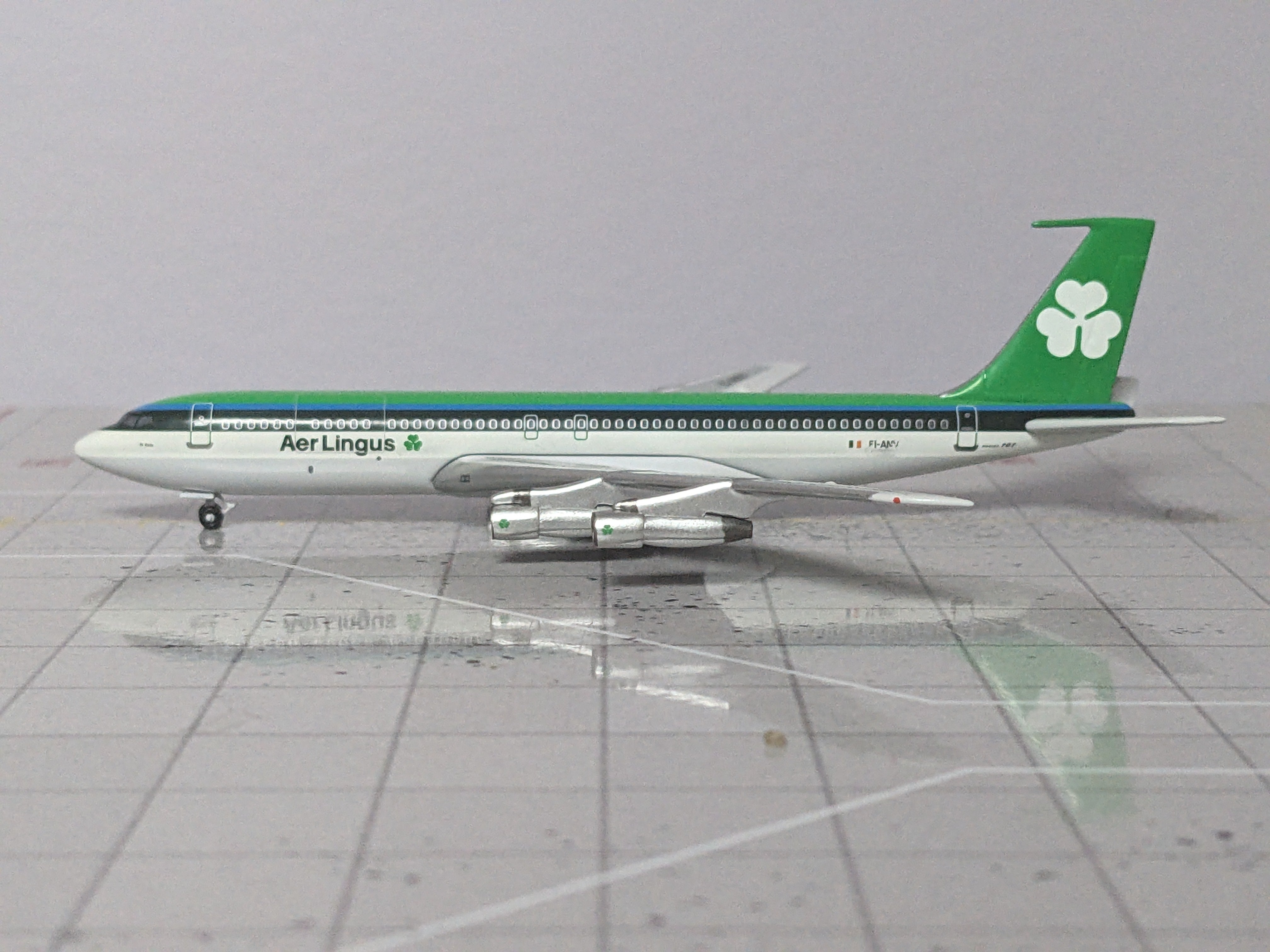 1:400 AEROCLASSICS AER LINGUS B707-348C EI-ANV