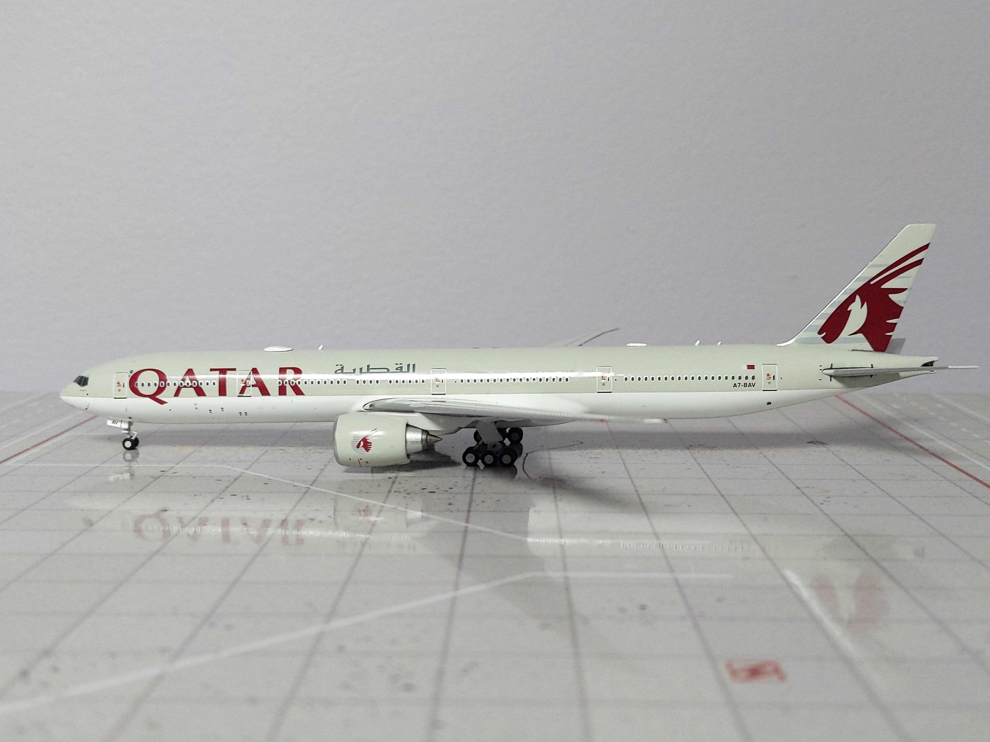 1:400 NG QATAR B777-300ER A7-BAV