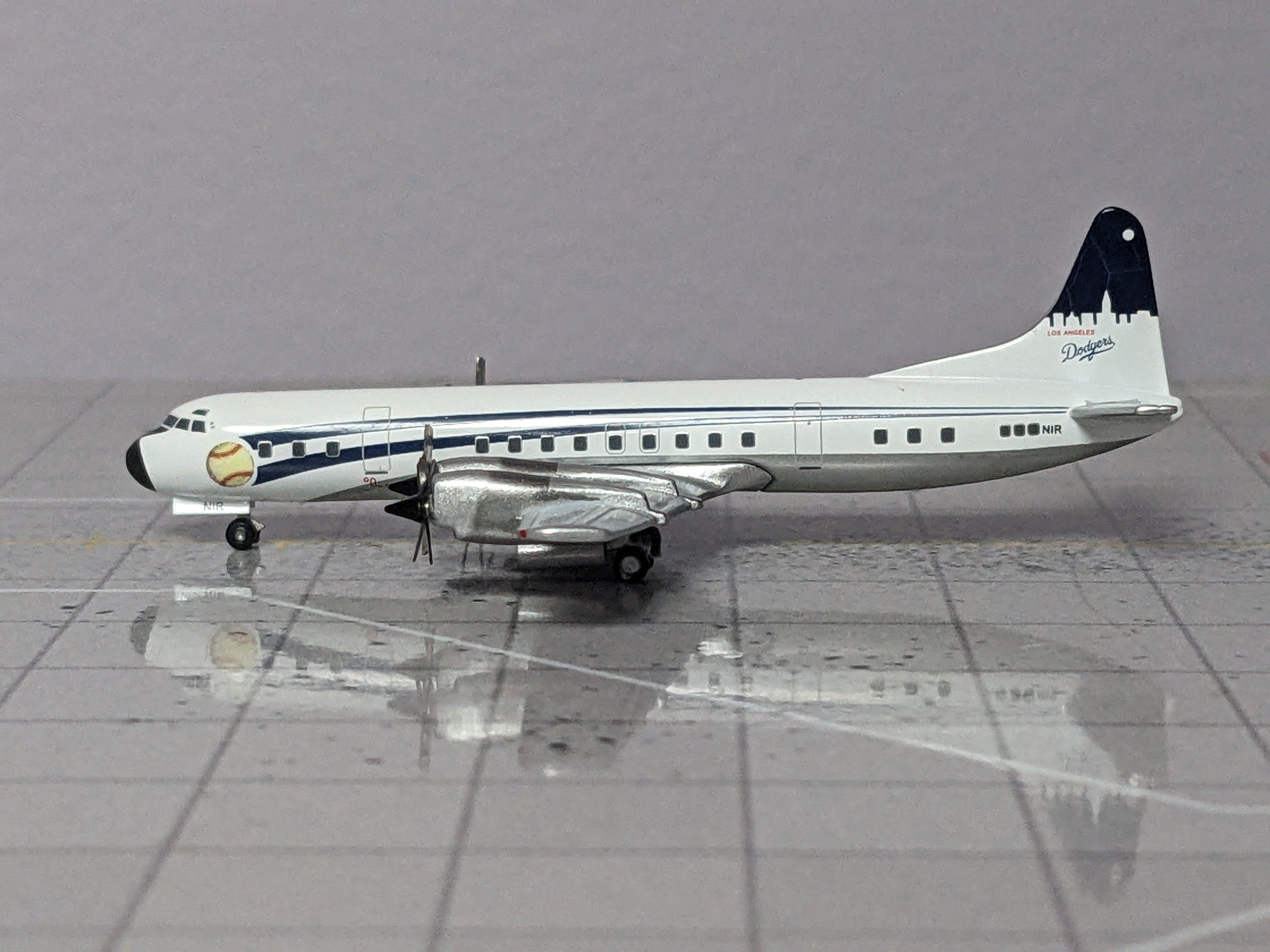 1:400 AEROCLASSICS LA DODGERS L-188