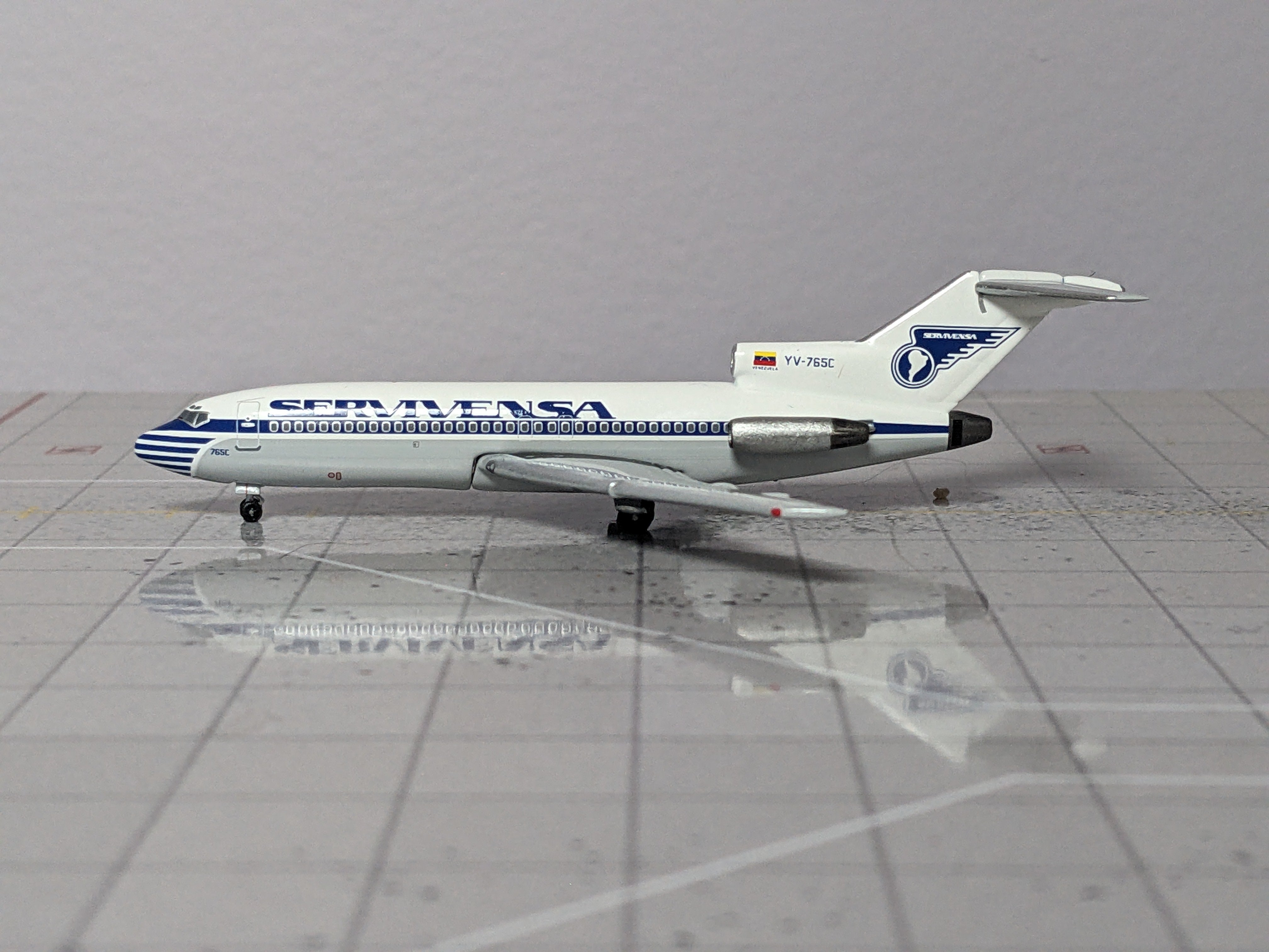 1:400 AEROCLASSICS SERVIENSA B727-200 YV-765C