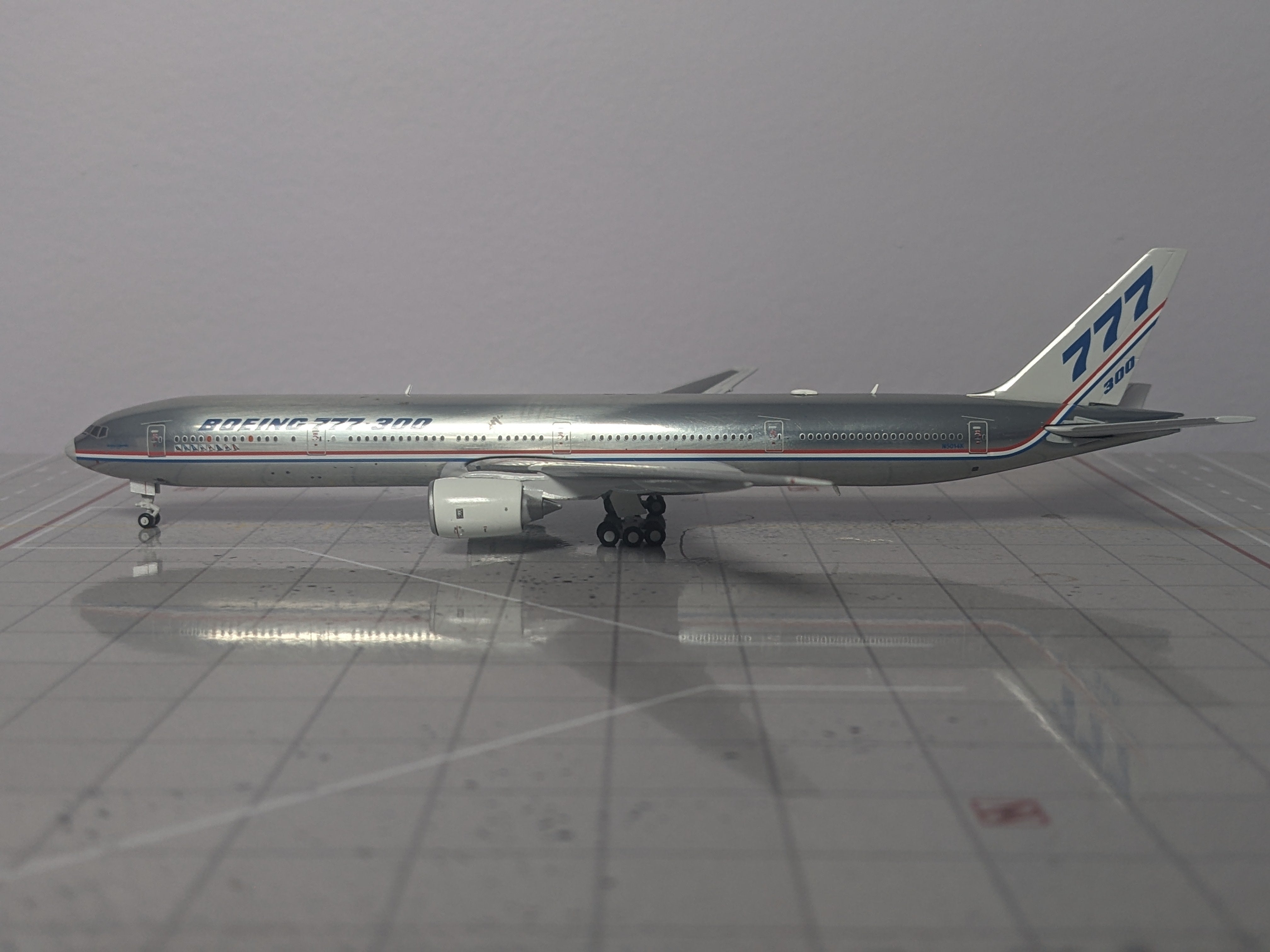 1:400 JC HOUSE B777-300 N5014K