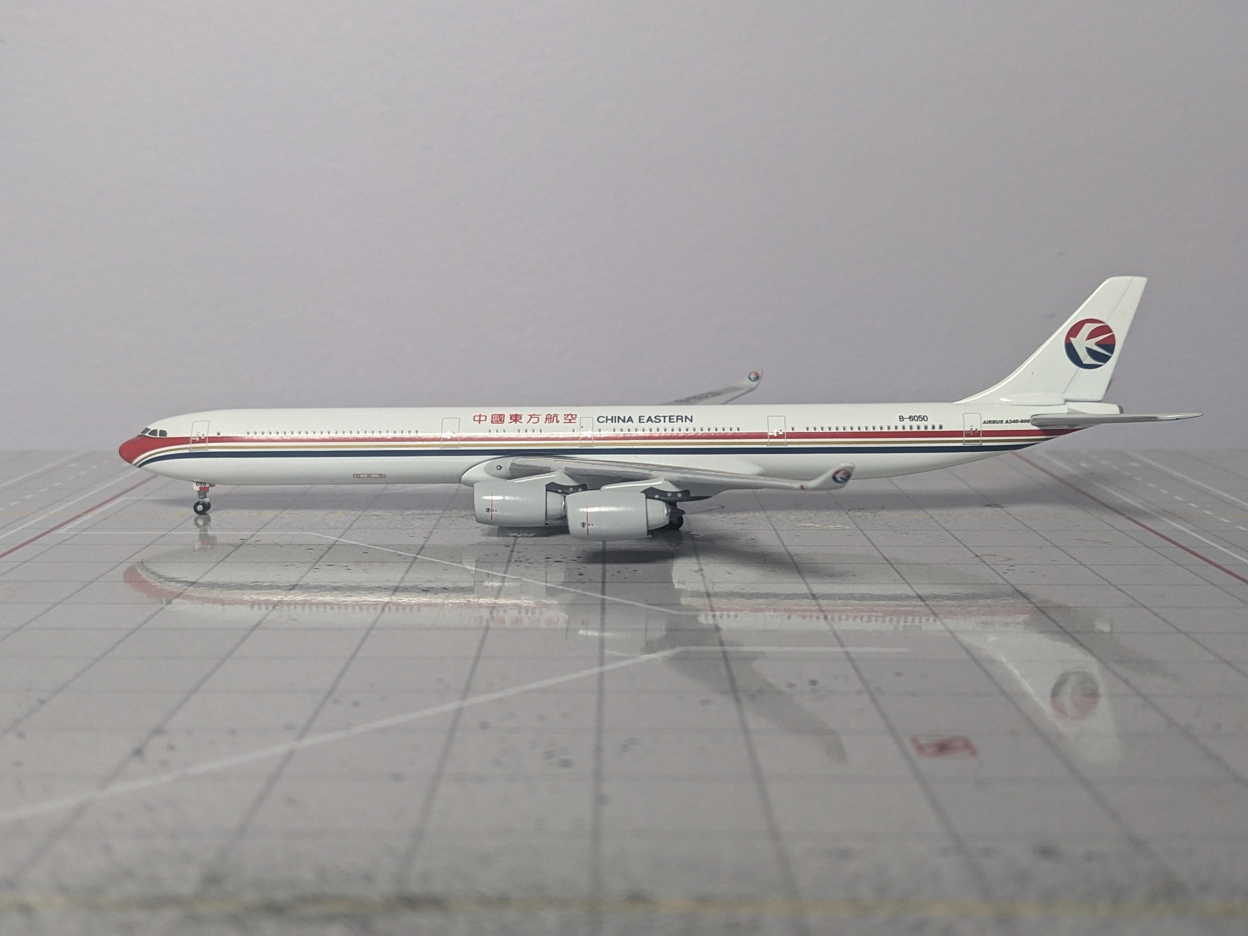 1:400 GEMINI CHINA EASTERN A340-600 B-6050