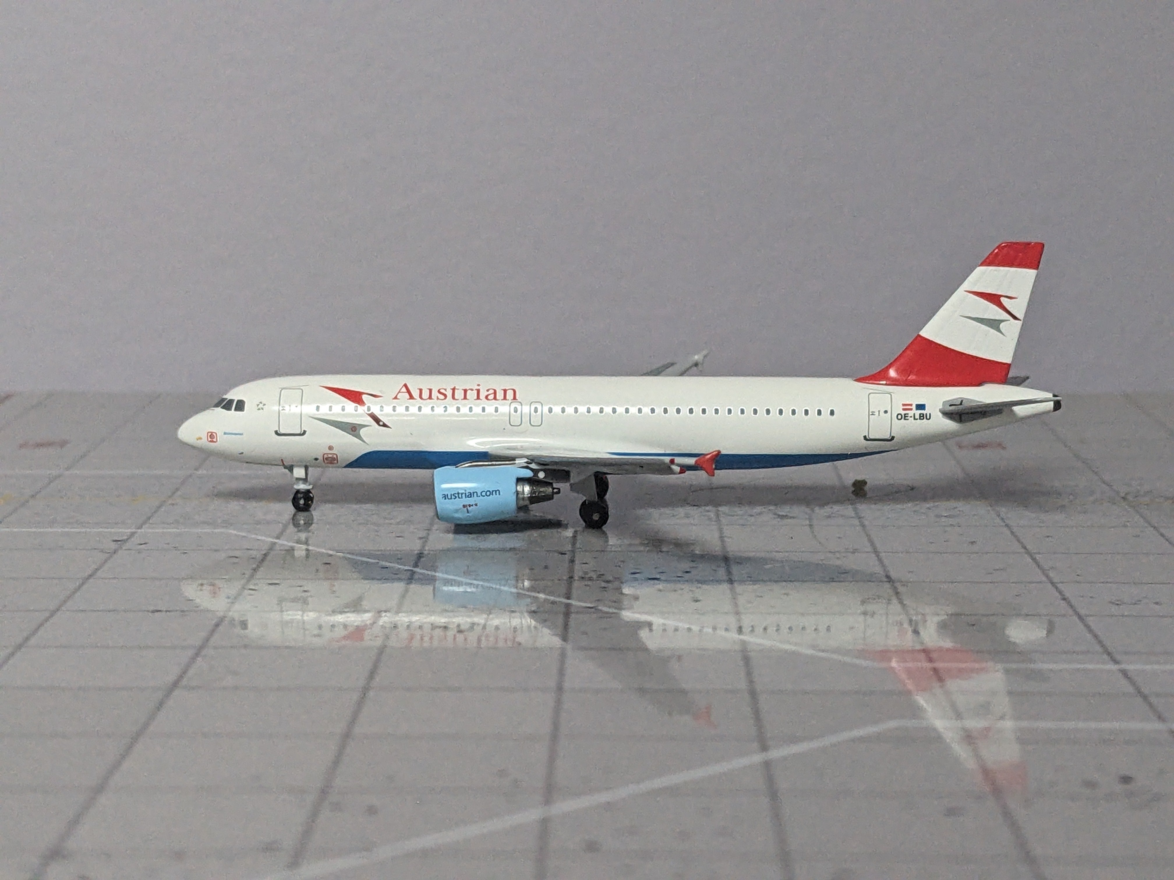 1:400 AEROCLASSICS AUSTRIAN A320 OE-LBU