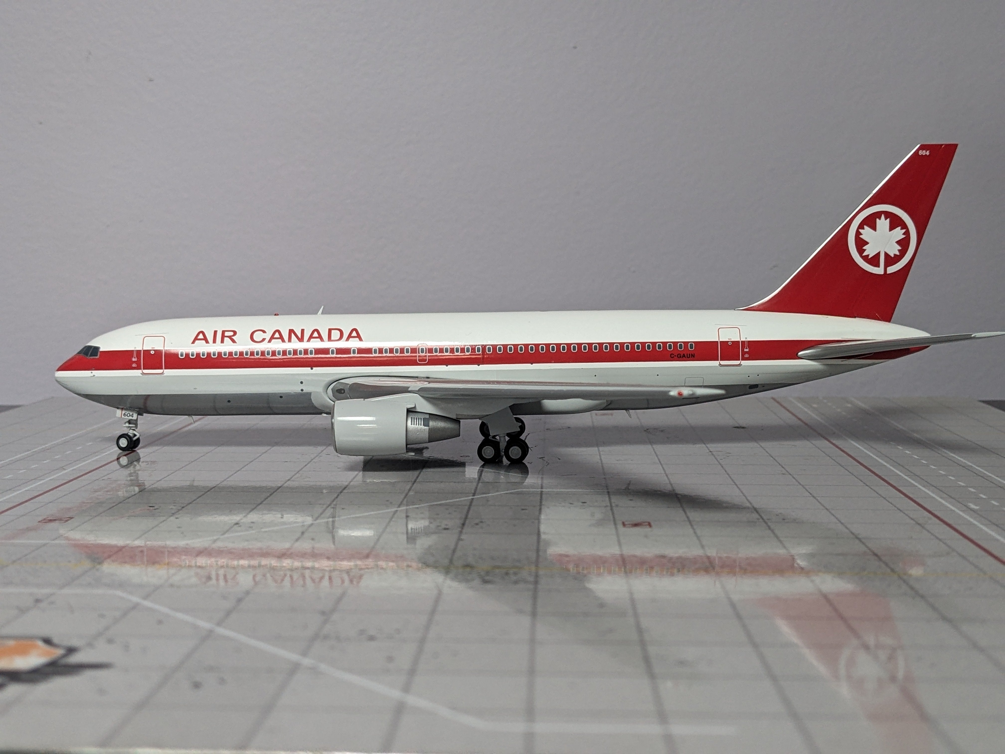 1:200 JC AIR CANADA B767-200 C-GAUN "GIMLI GLIDER"