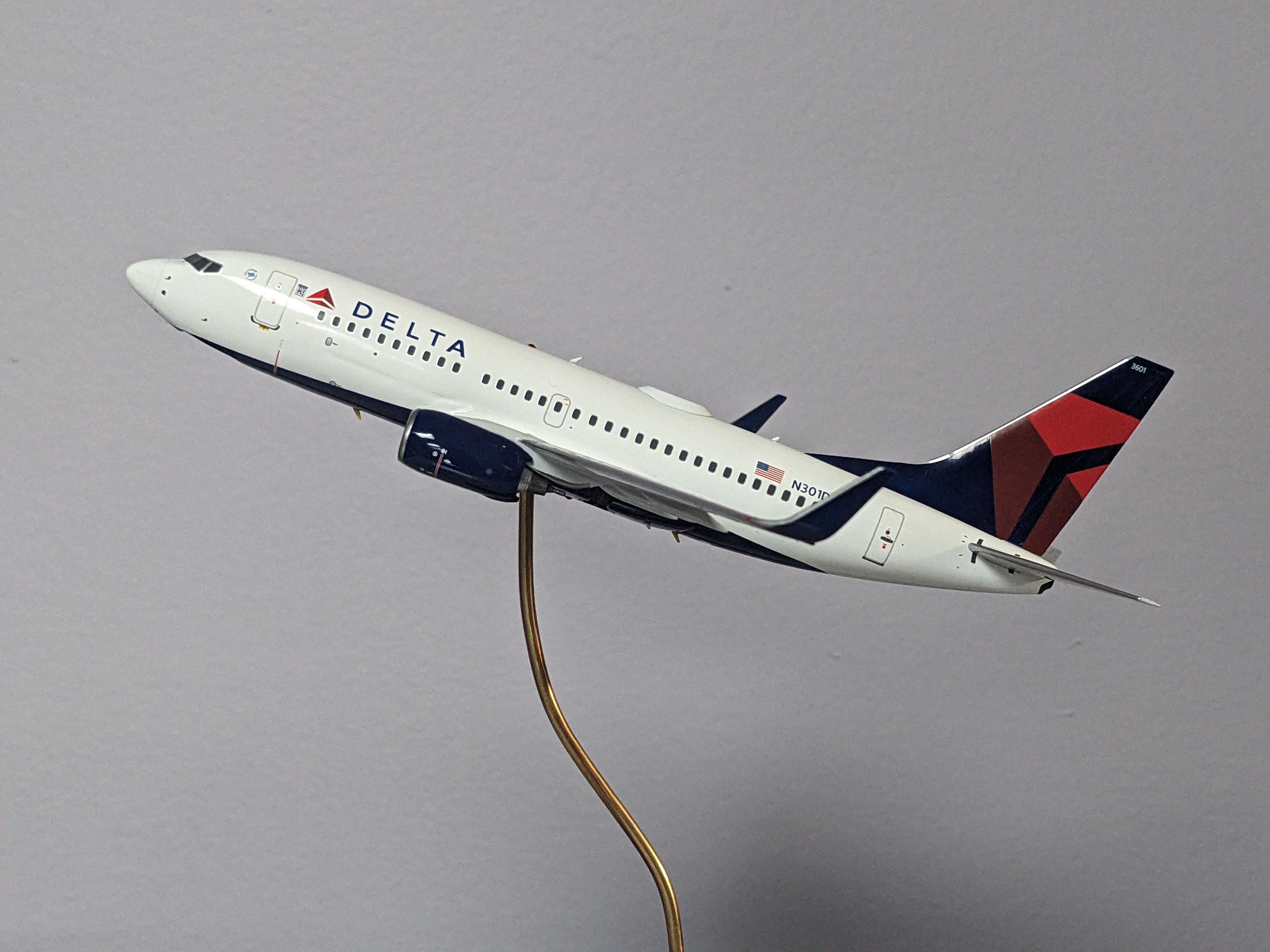 1:200 NG DELTA B737-700 N301DQ