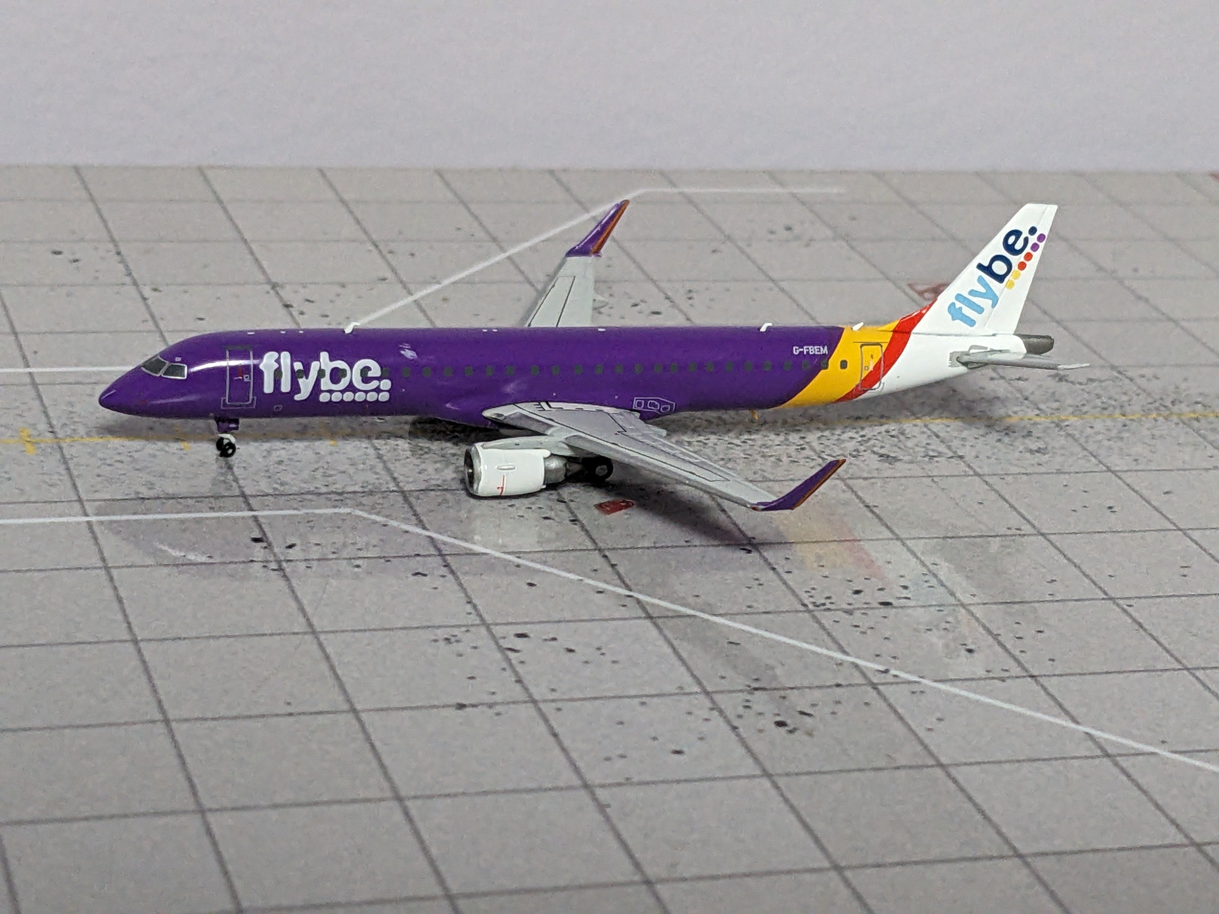 1:400 JC FLYBE E195 G-BNEM
