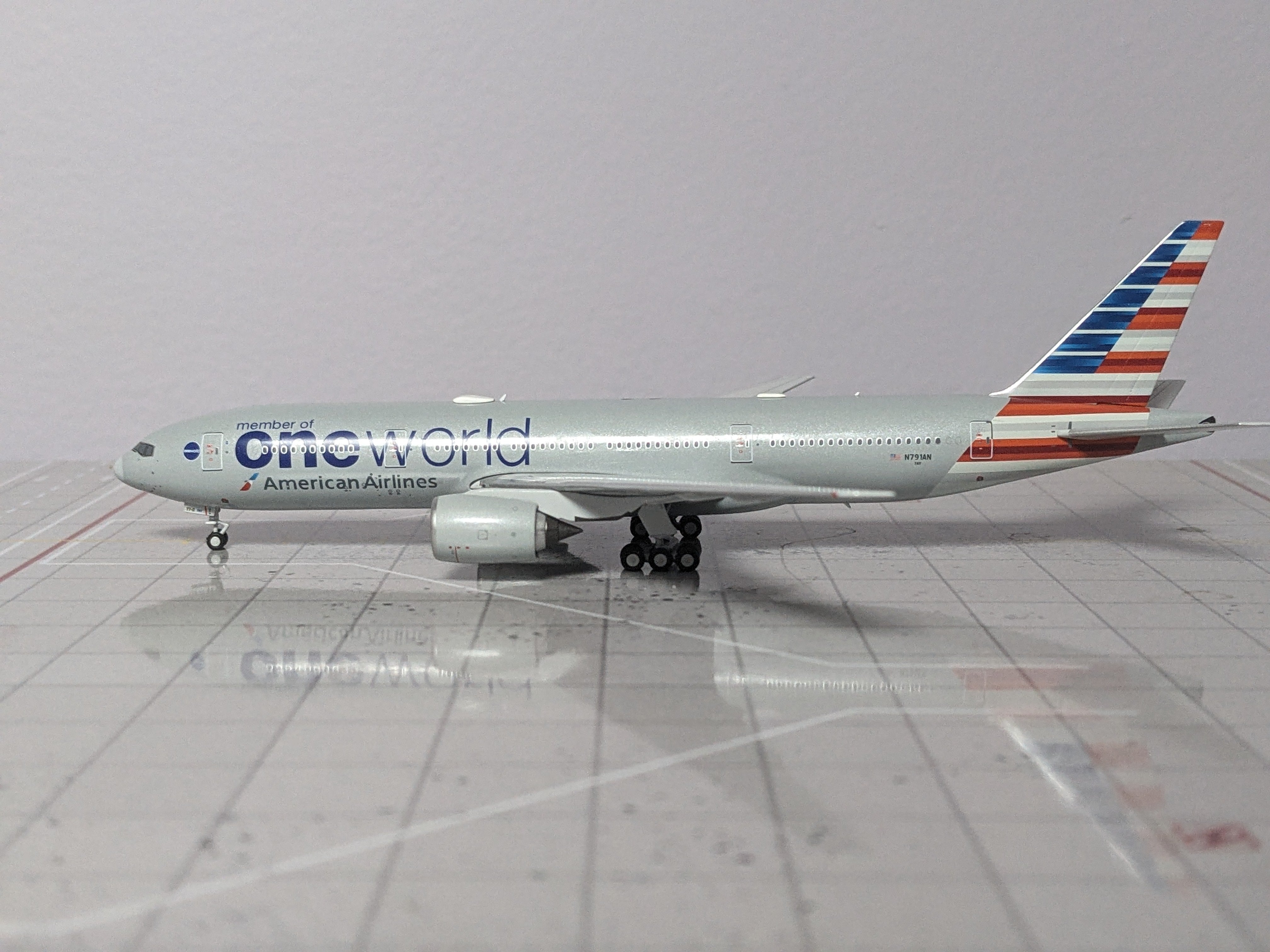 1:400 NG American Airlines 777-200ER N791AN oneworld cs