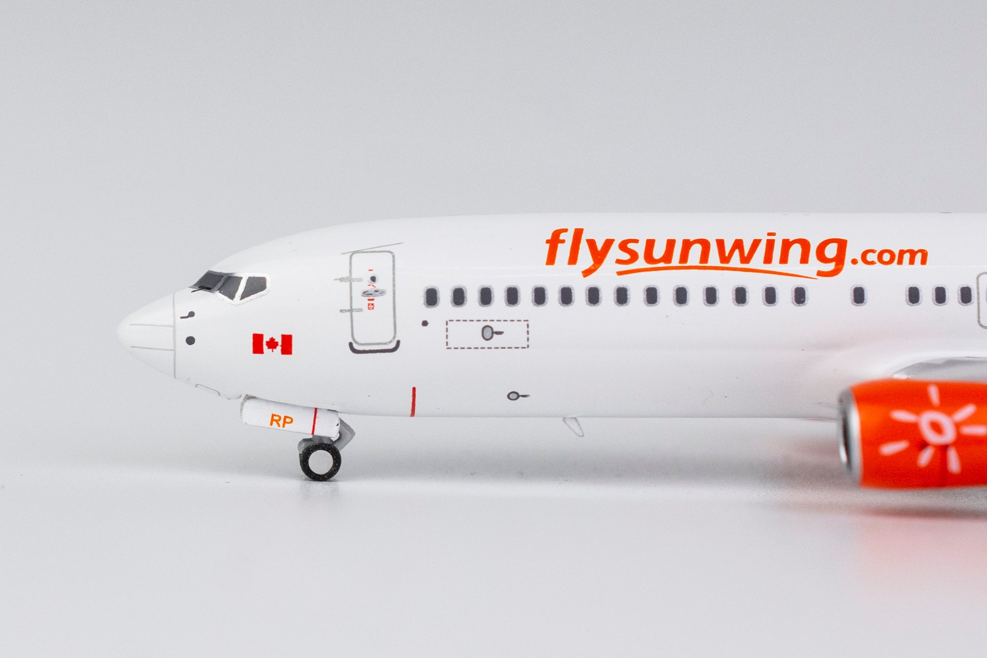 1:400 NG SUNWING B737-800/w C-FPRP "Jameson whiskey w/ scims"