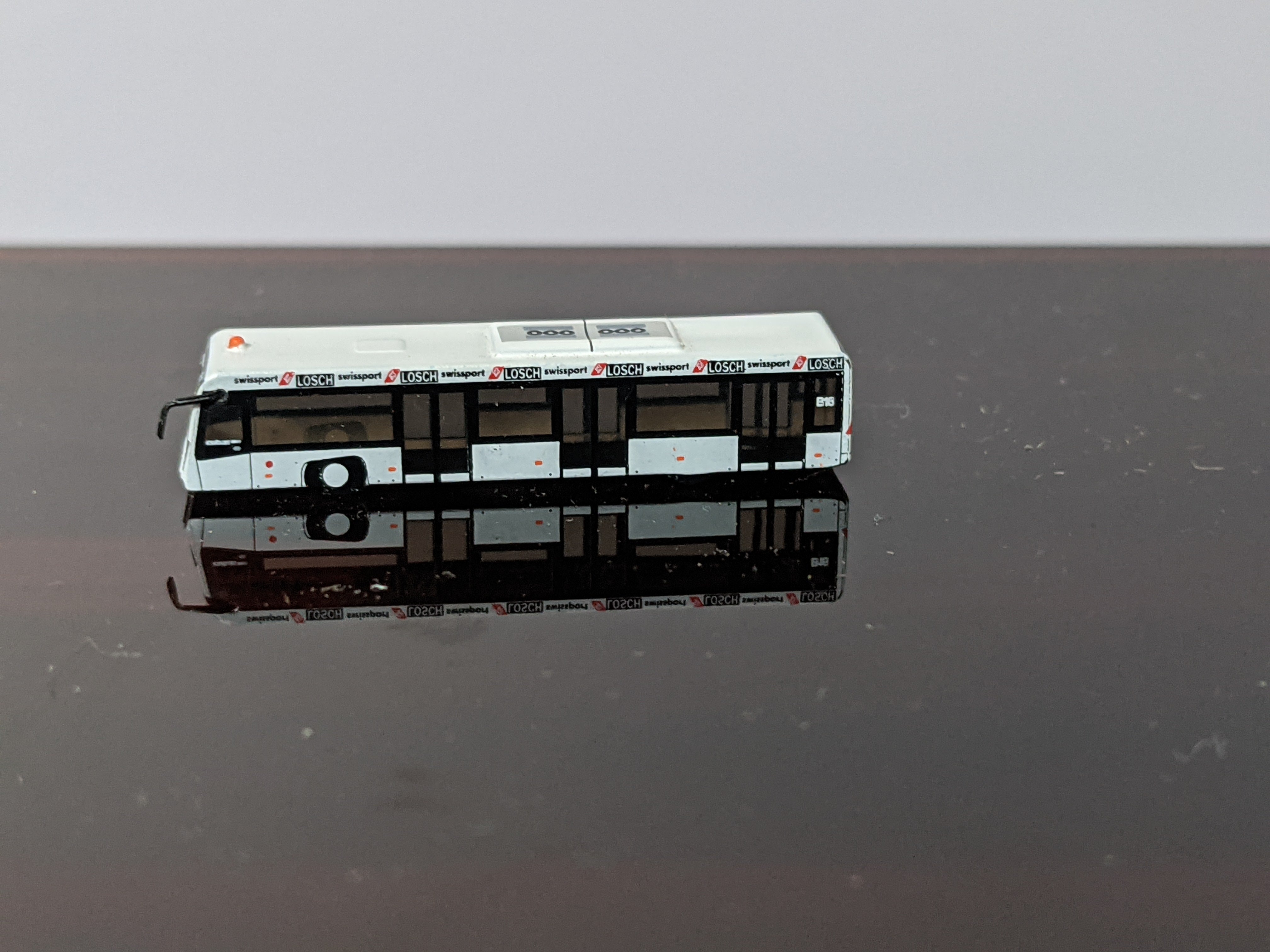 1:400 FANTASYWINGS SWISSPORT AIRPORT BUS