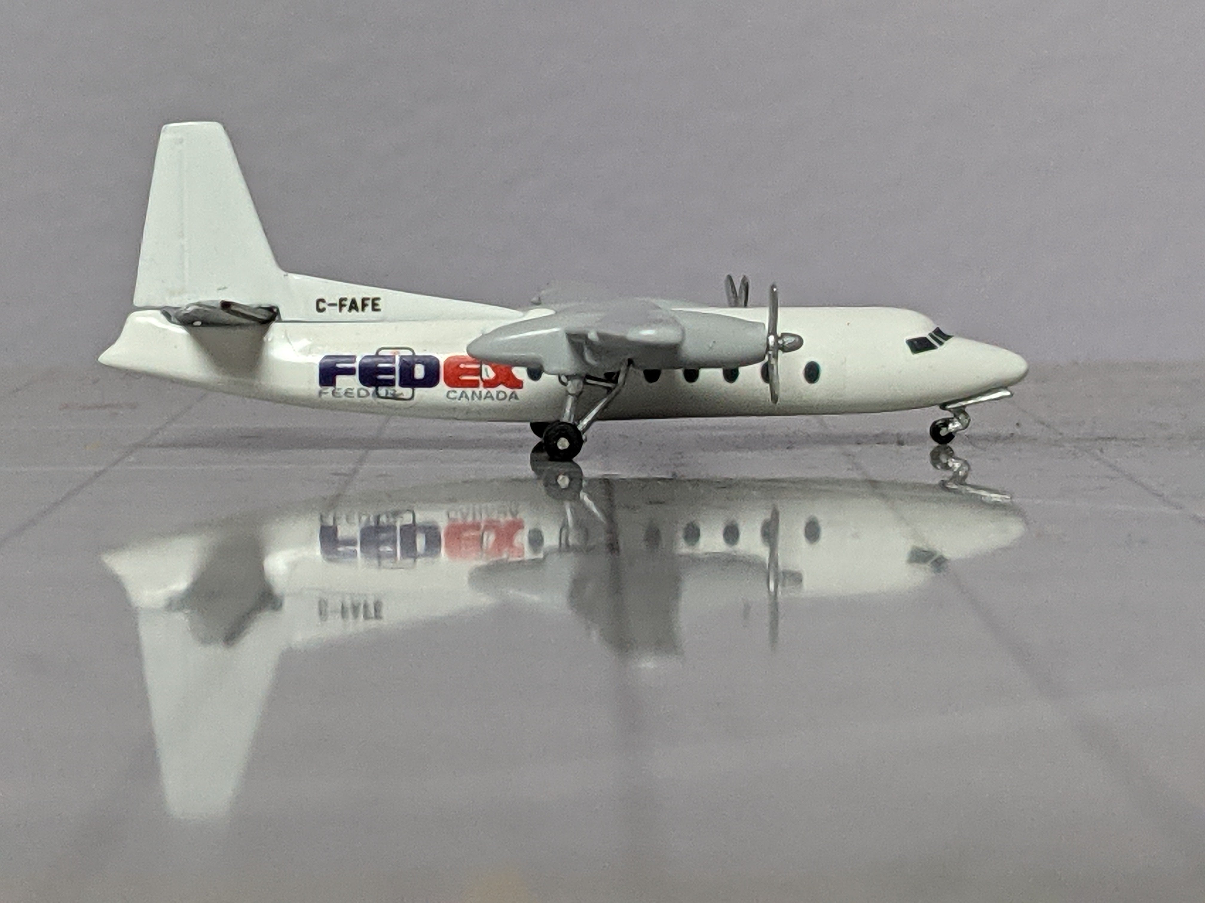 1:400 CUSTOM AEROCLASSICS FEDEX CANADA FOKKER F-27 C-FAFE