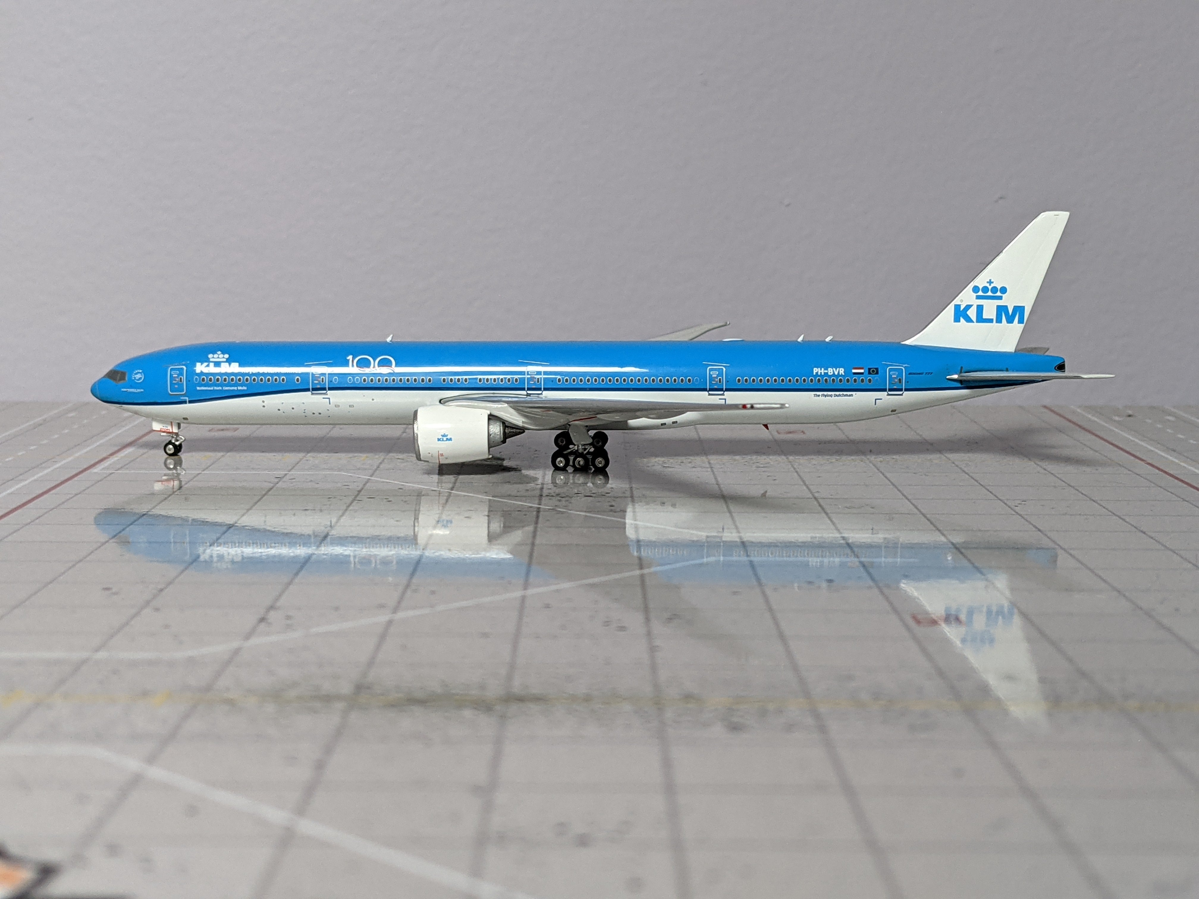1:400 PHOENIX KLM B777-300ER PH-BVR