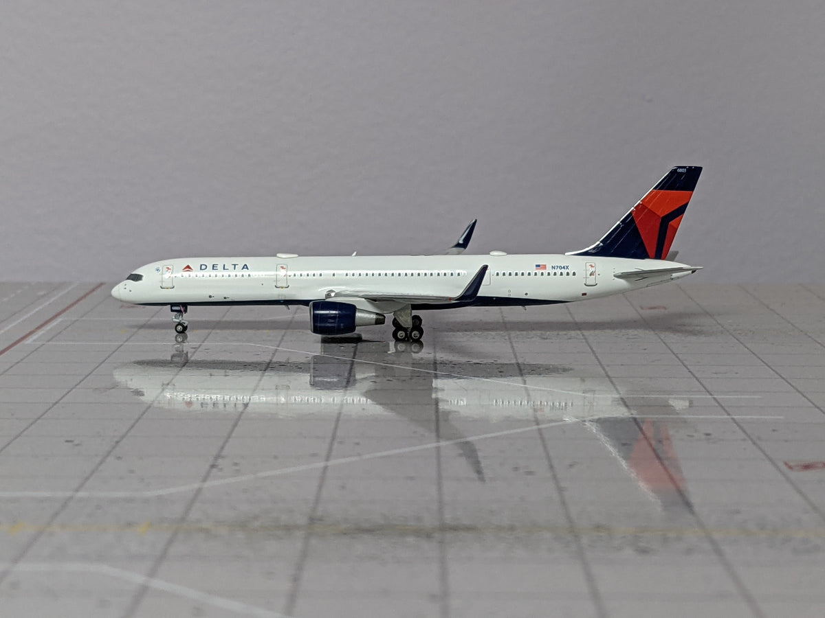 1:400 NG Delta Air Lines B757-200/w N704X winglets