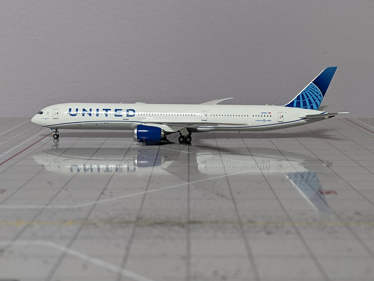 1:400 NG UNITED B787-10 N13013
