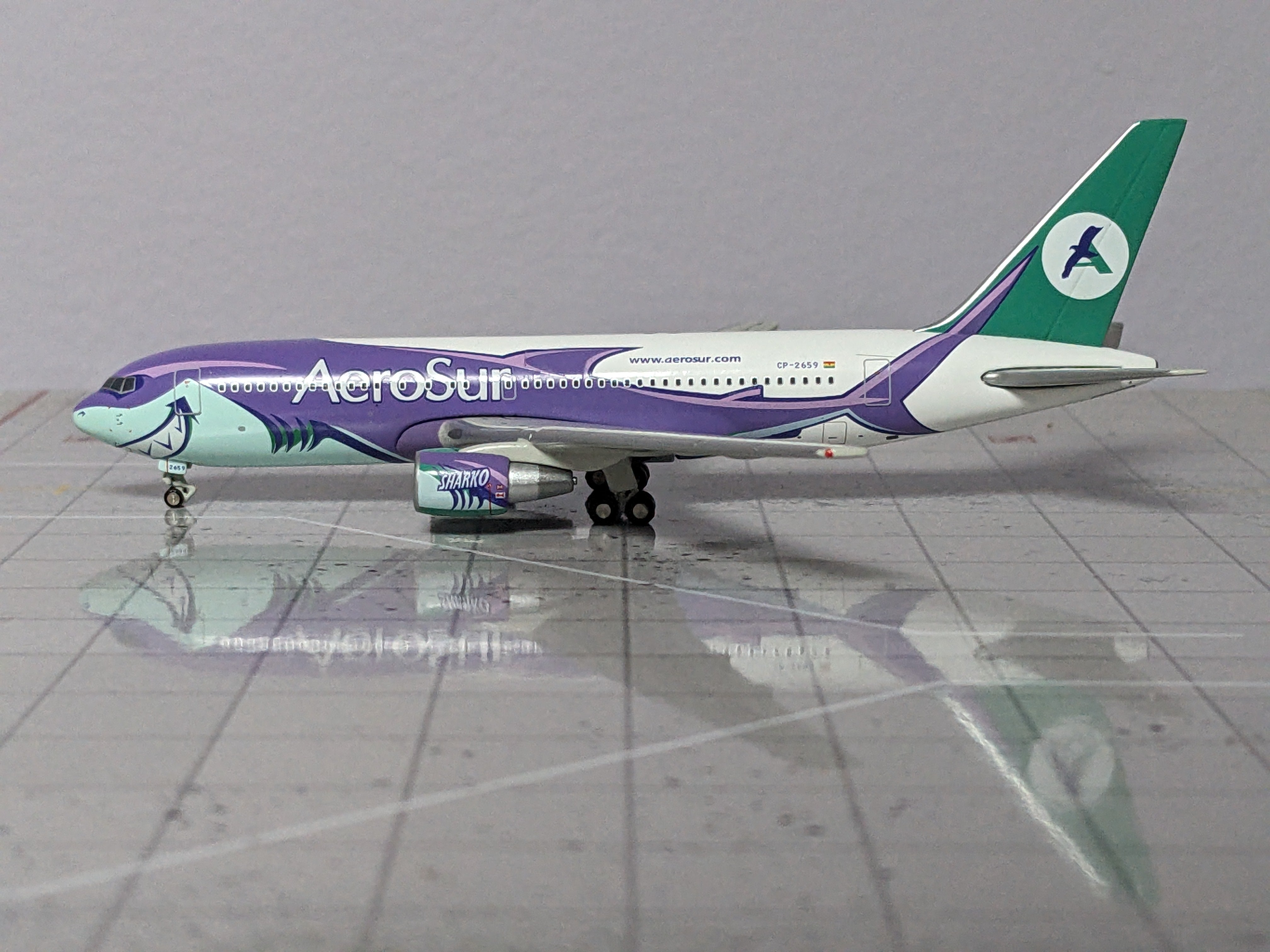 1:400 JC AEROSUR B767-200ER CP-2659