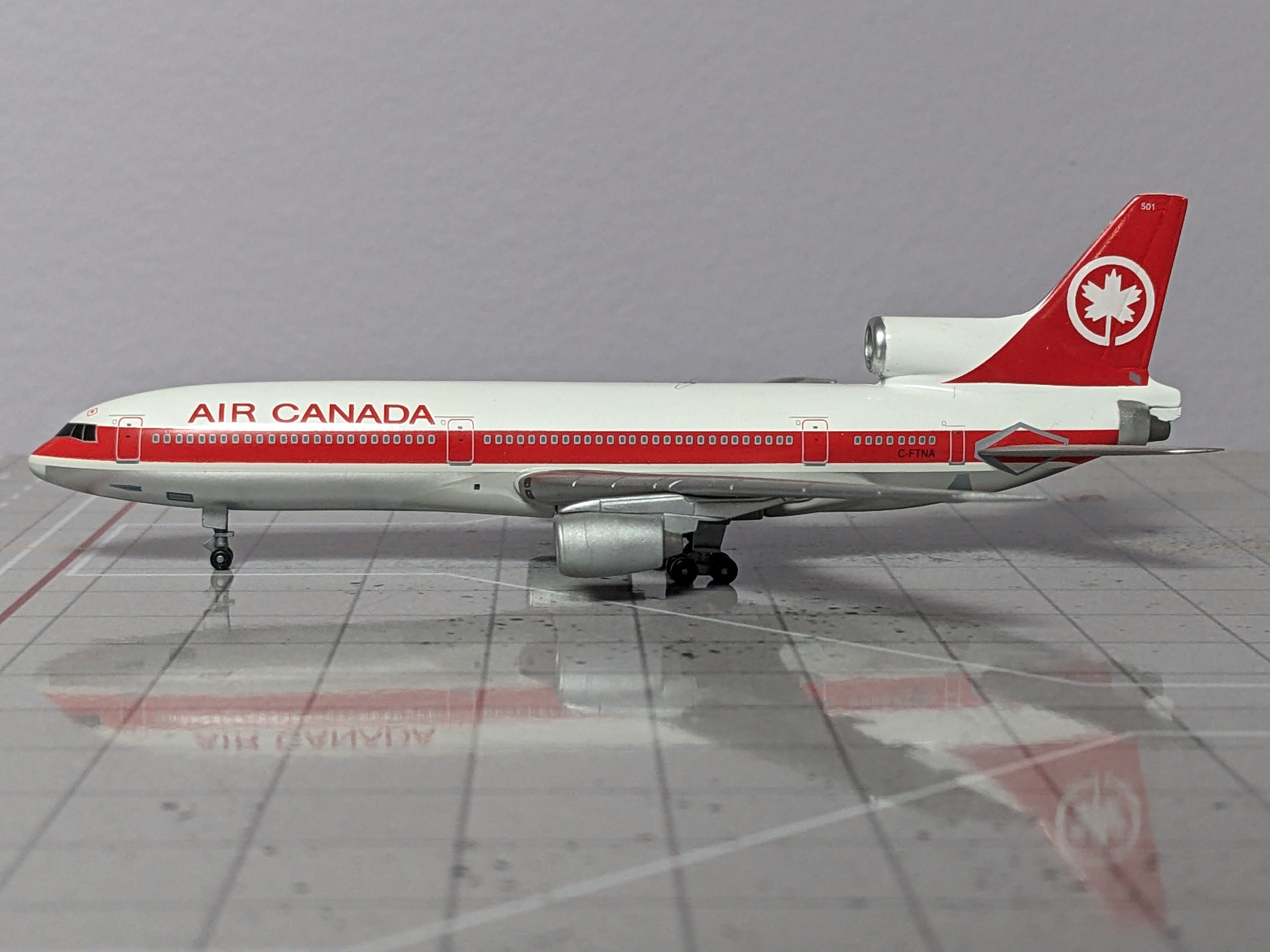 1:400 DRAGON AIR CANADA L-1011  C-FTNA
