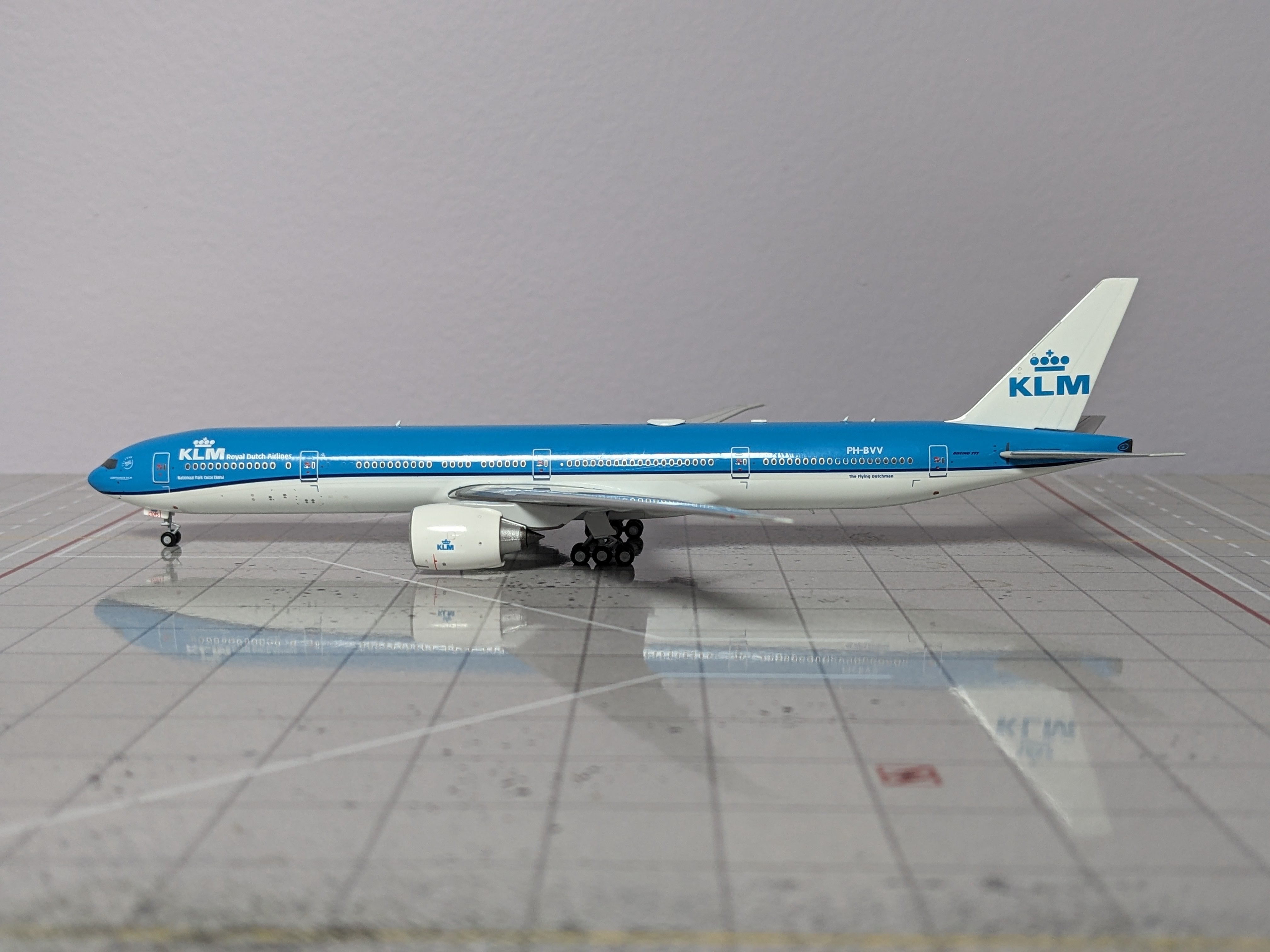 1:400 NG KLM B777-300ER PH-BVV