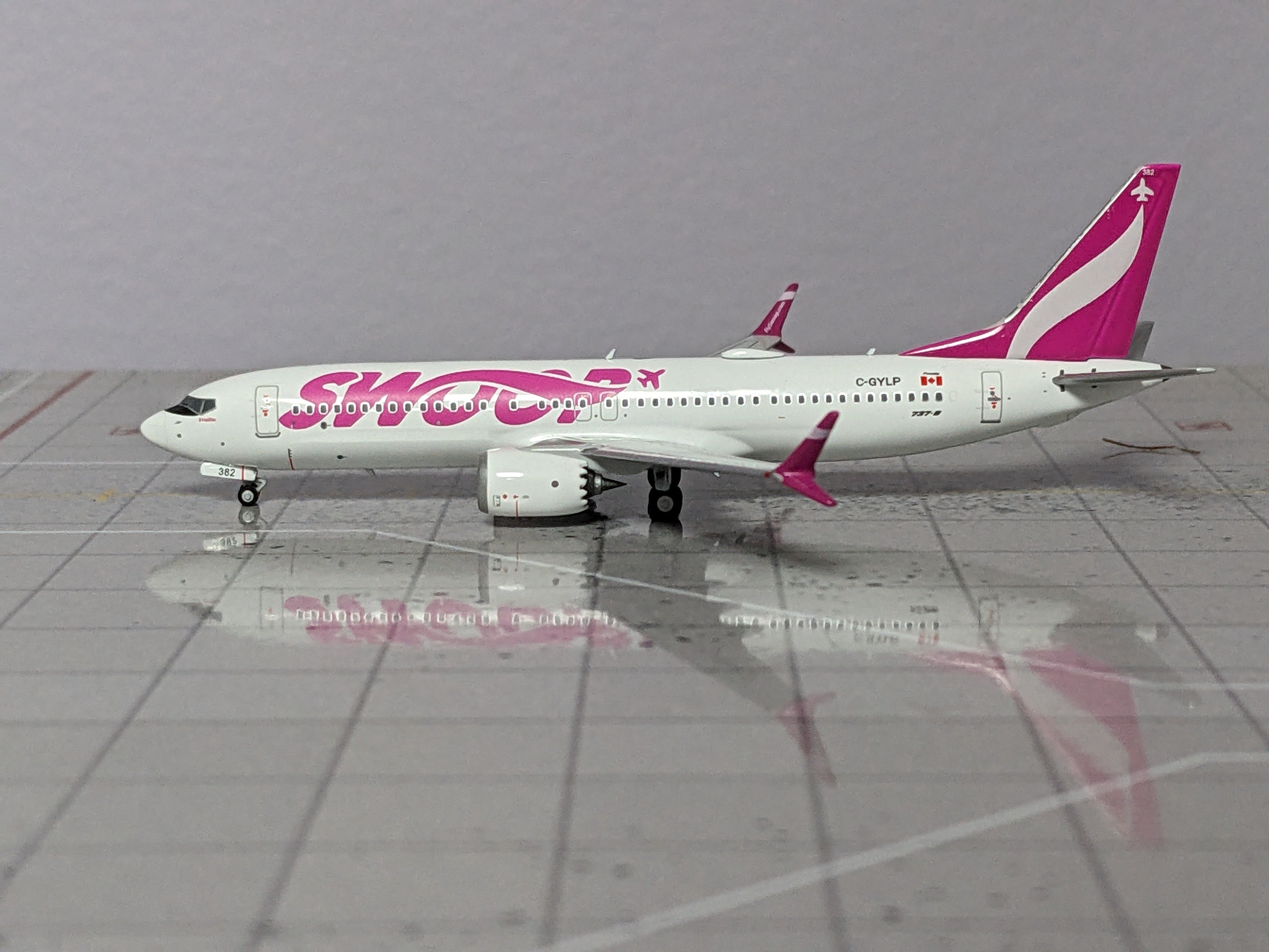 1:400 NG SWOOP B737 MAX 8 C-GJKK